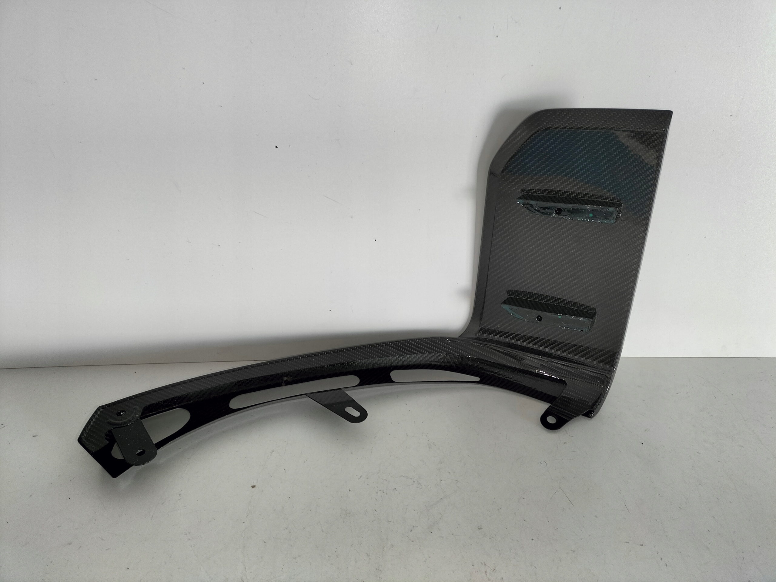 cap accessories of a bumper front right carbon BMW M2 G87 M PERFORMANCE