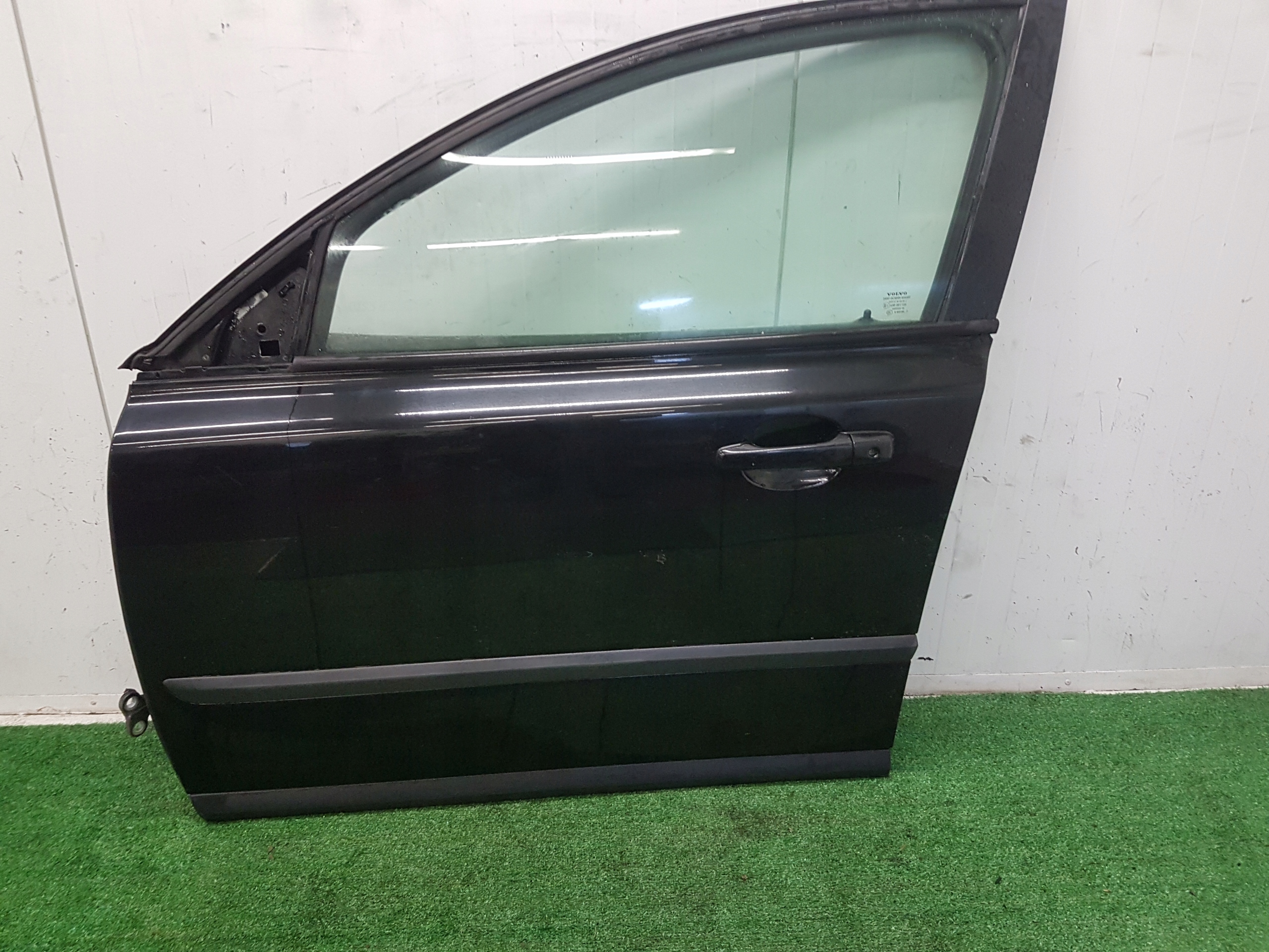 dveře levý předek VOLVO V50
