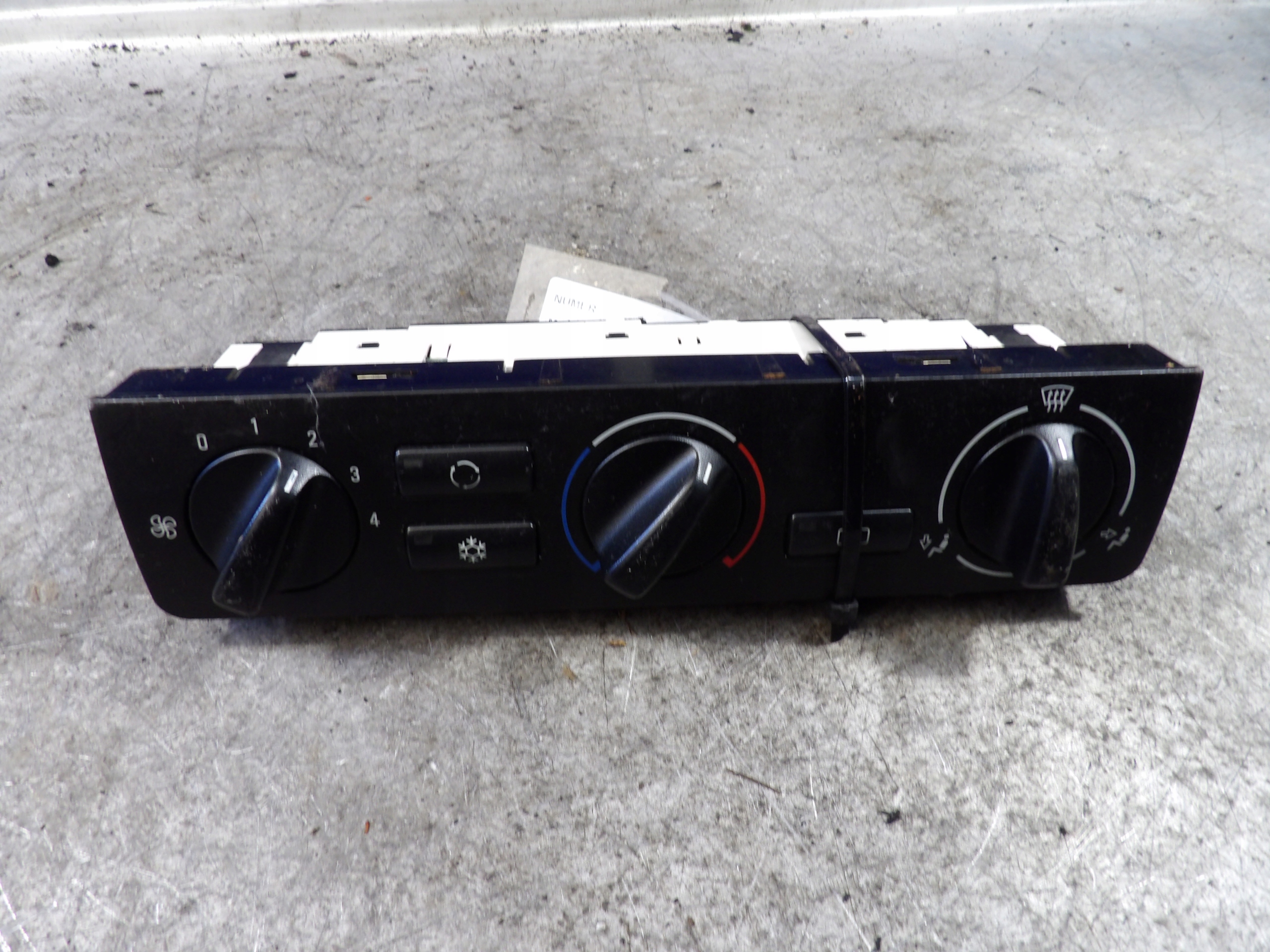 BMW 318i E46 panel klími, klimatizaci 6411 6921845