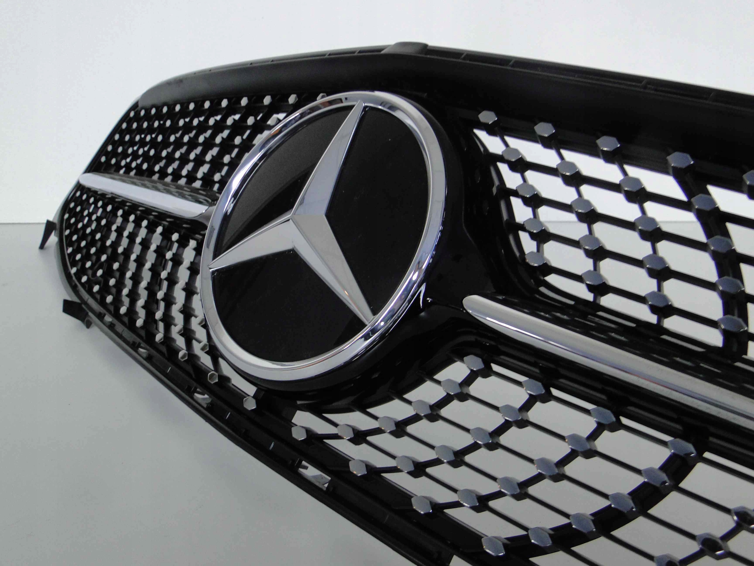 MERCEDES CLA 118 GRILL ATRAPA DIAMENT AMG ORYGINAŁ Strona zabudowy przód