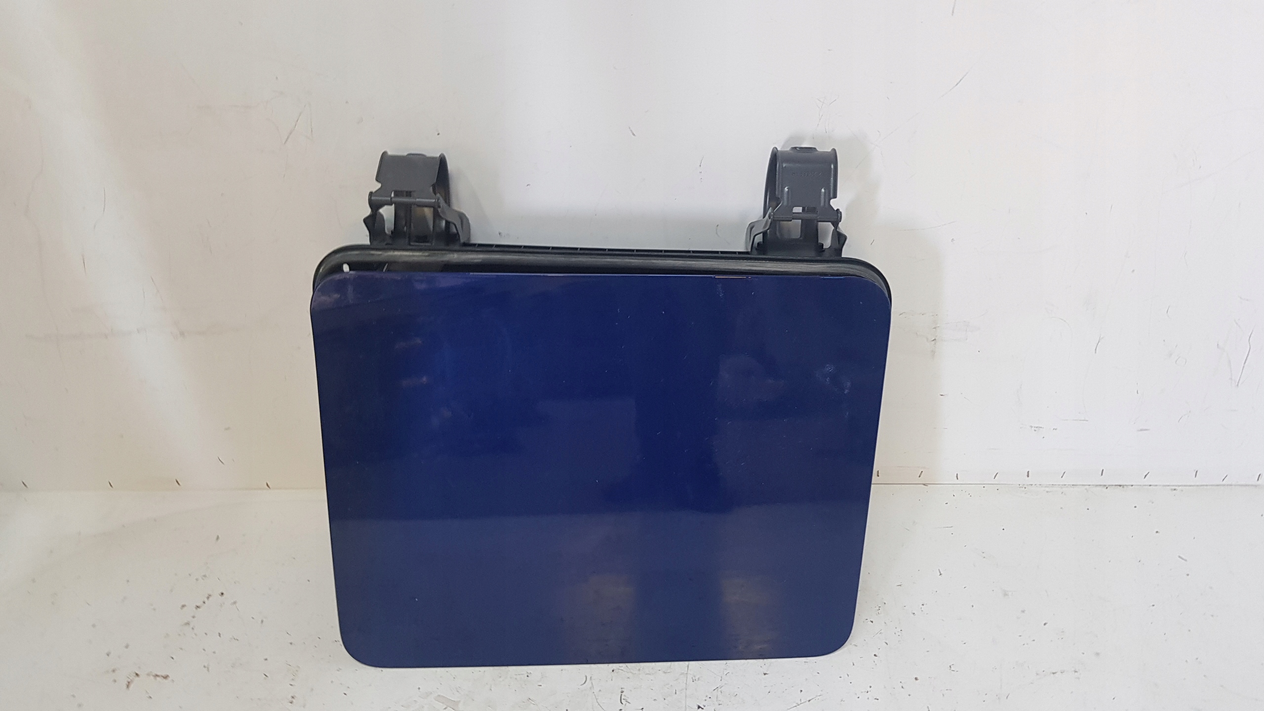 ДВЕРЦА ЛЮКА ВЕЩЕВОГО ЯЩИКА КАБИНЫ SCANIA R S 2515269