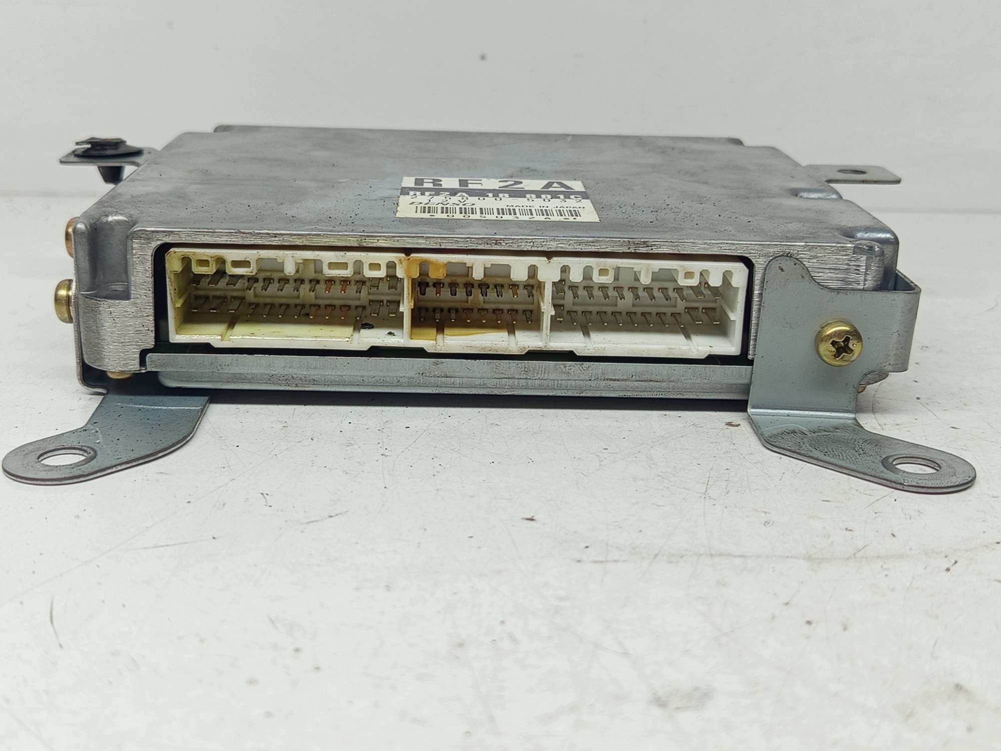 control unit of the engine MAZDA 626 2,0D RF2A18881C 275800-5032