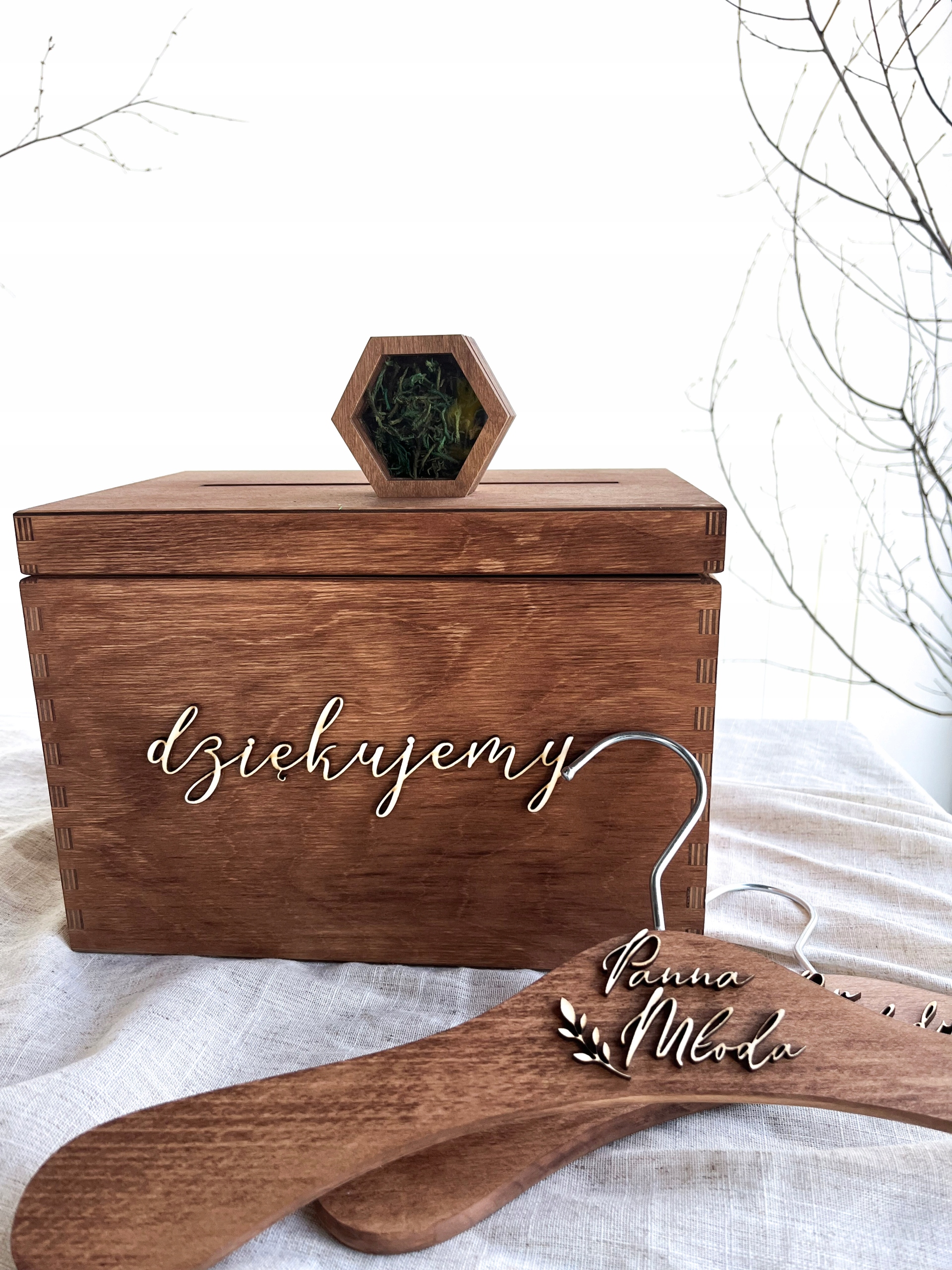 Numerki na stoły ślubne, weselne plexi frost czarne napisy Rodzaj numery