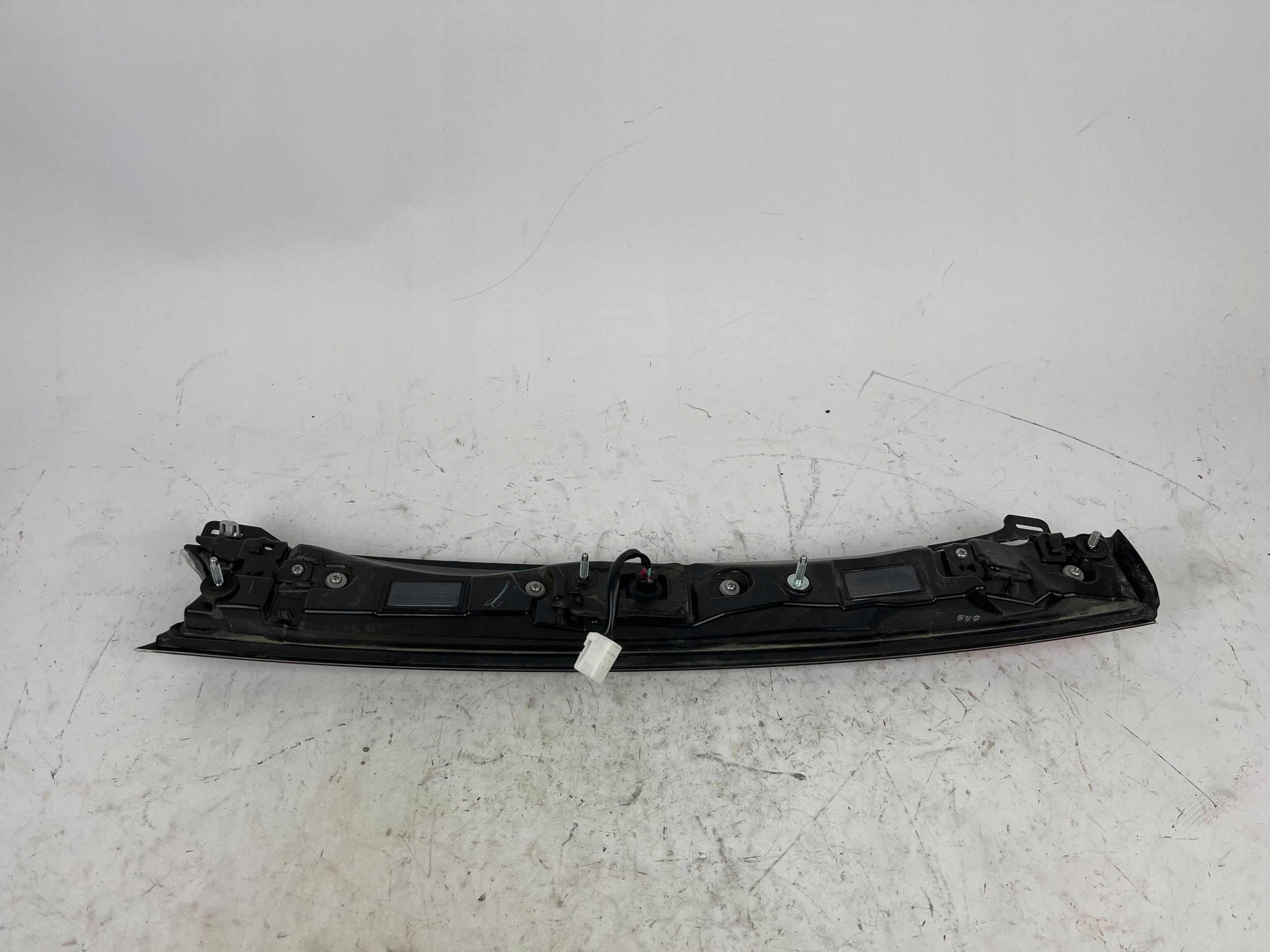 фонарь правый TOYOTA AYGO РЕСТАЙЛИНГ 18-22R. европа