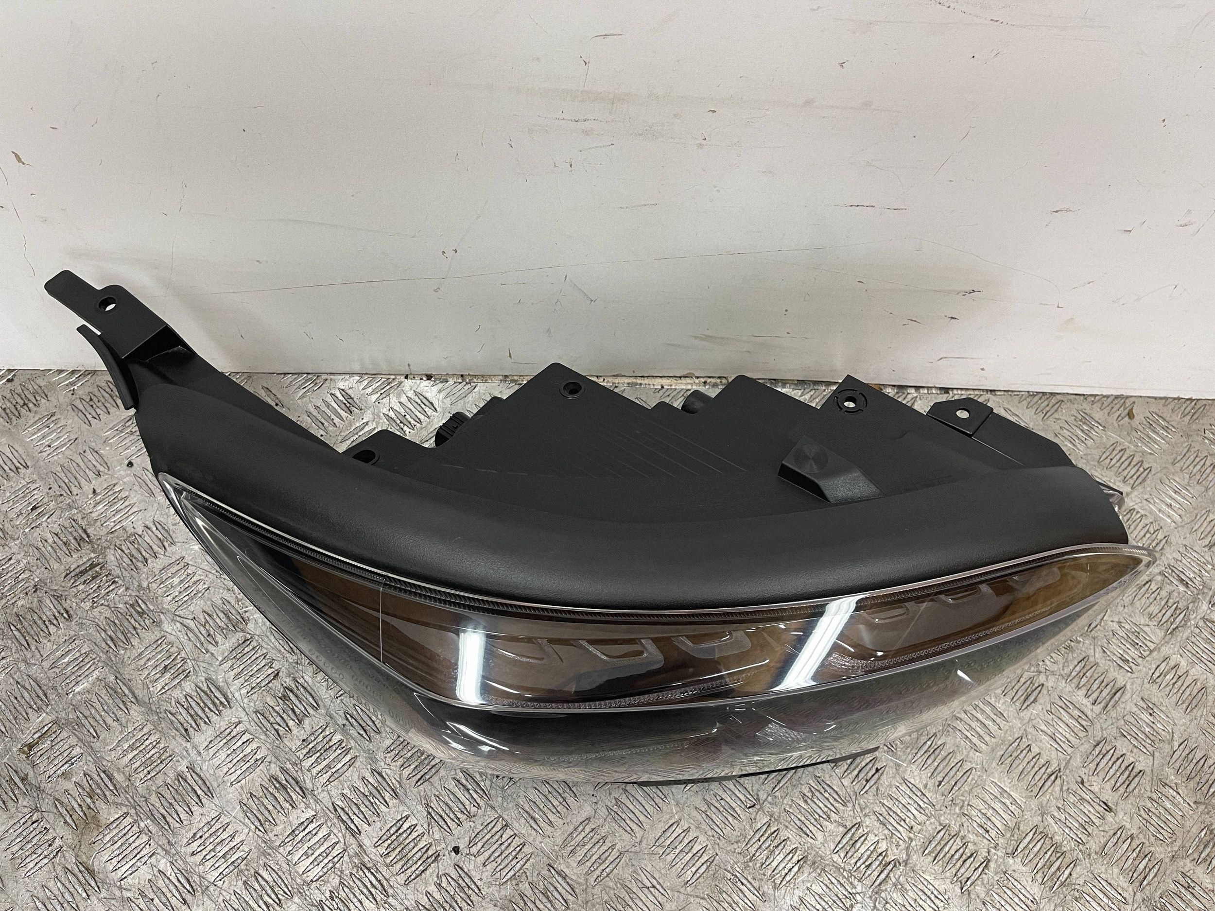 REFLEKTOR light right right FULL LED KIA STONIC LIFT 21- 92102-H8