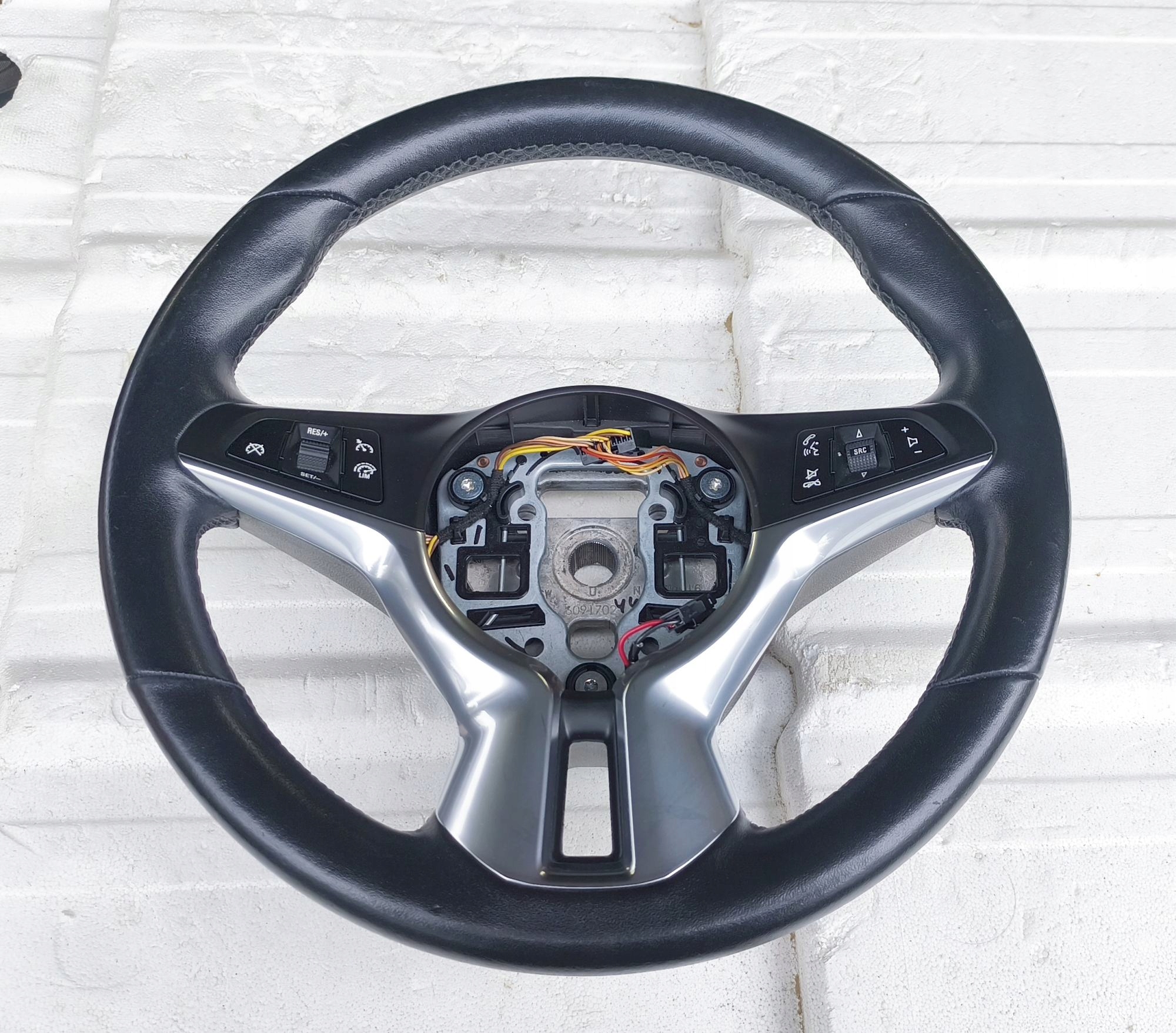 руль opel ADAM 13357747