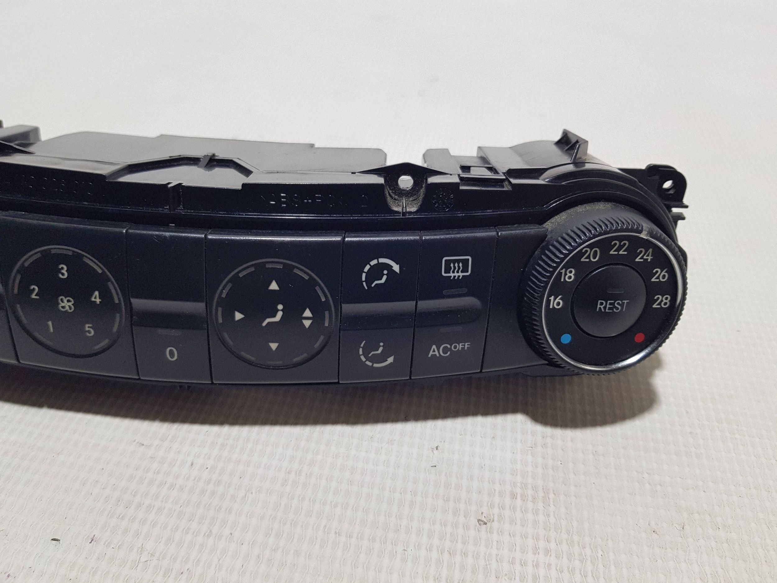 Mercedes E klasa W211 PANEL KLIMY klimatizaci A2118300190