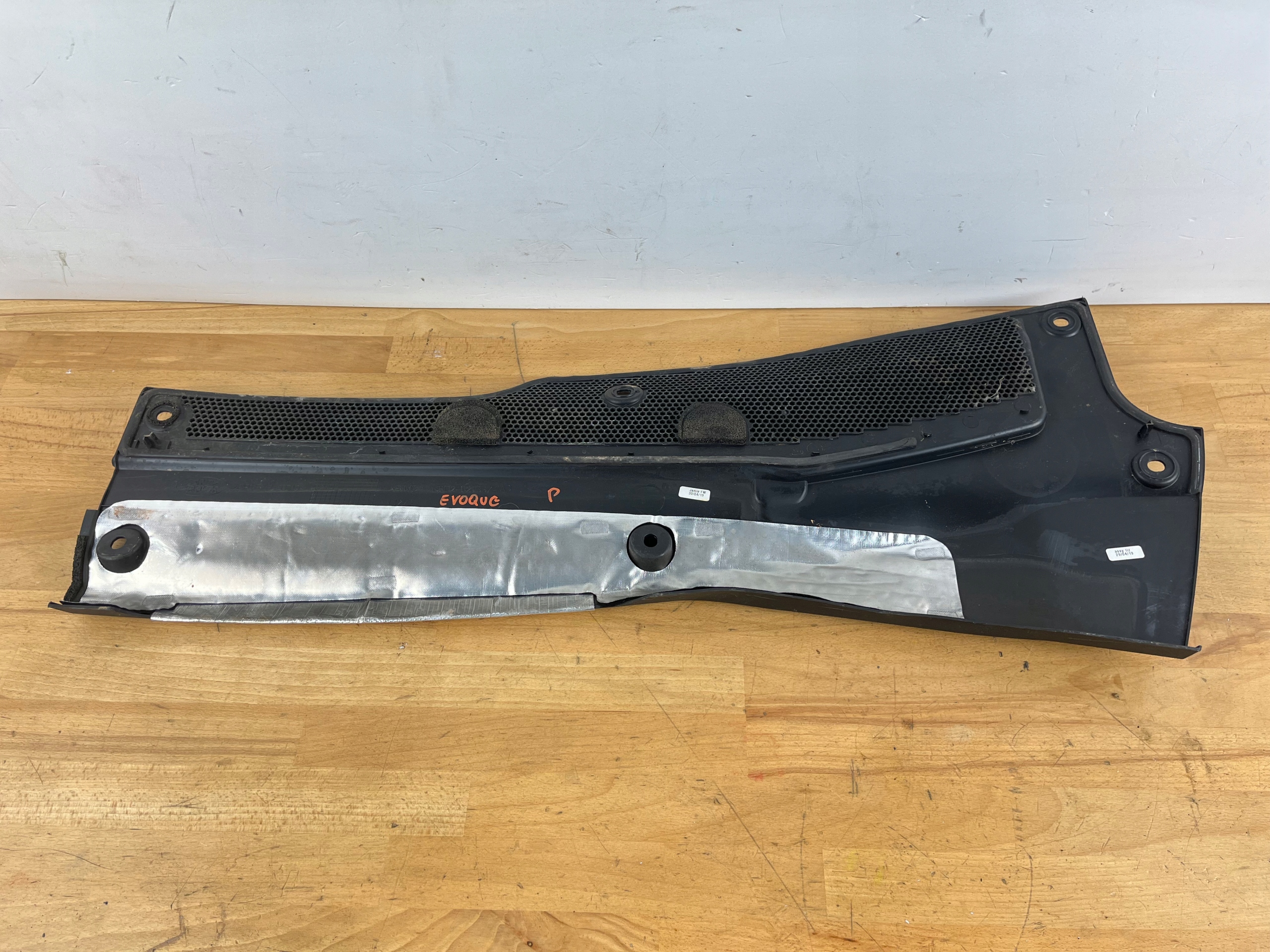 torpedo right LAND ROVER II L551 K8D2-021B57-AD