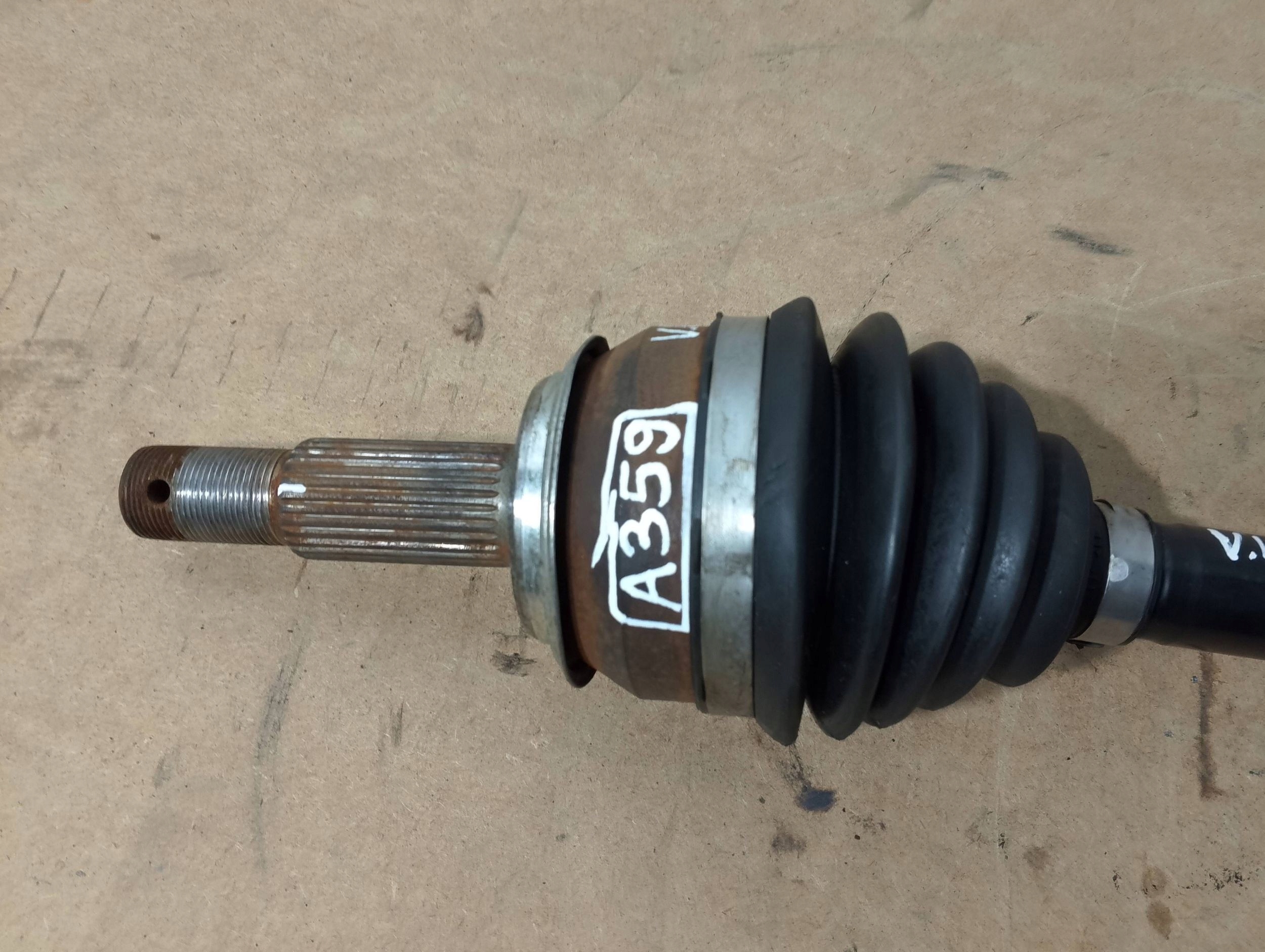 Nissan Qashqai J11 1,2 semi-axis front left (A359)