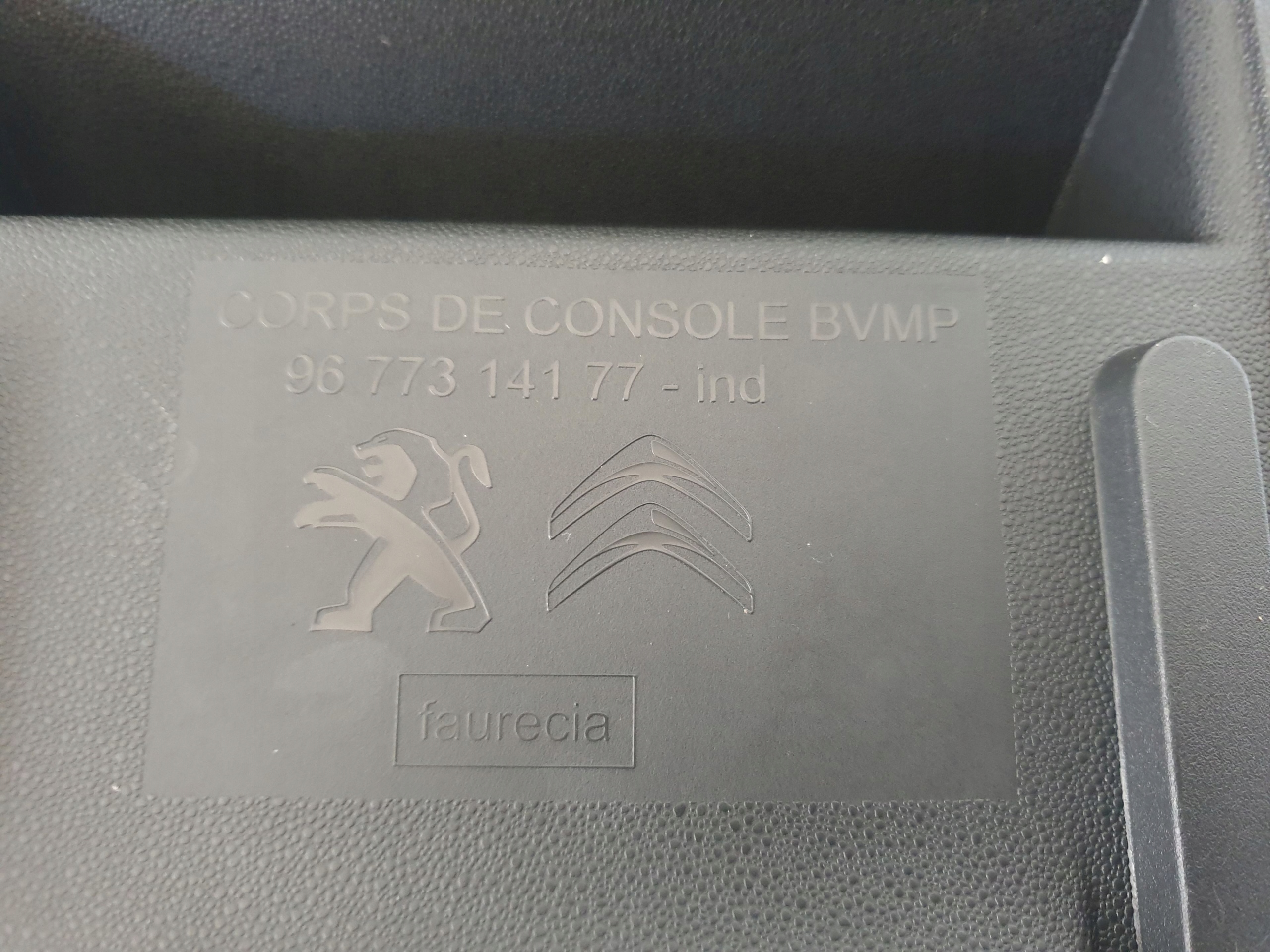 CITROEN C4 GRAND PICASSO II 13-19 passenger compartment TUNEL central armrest