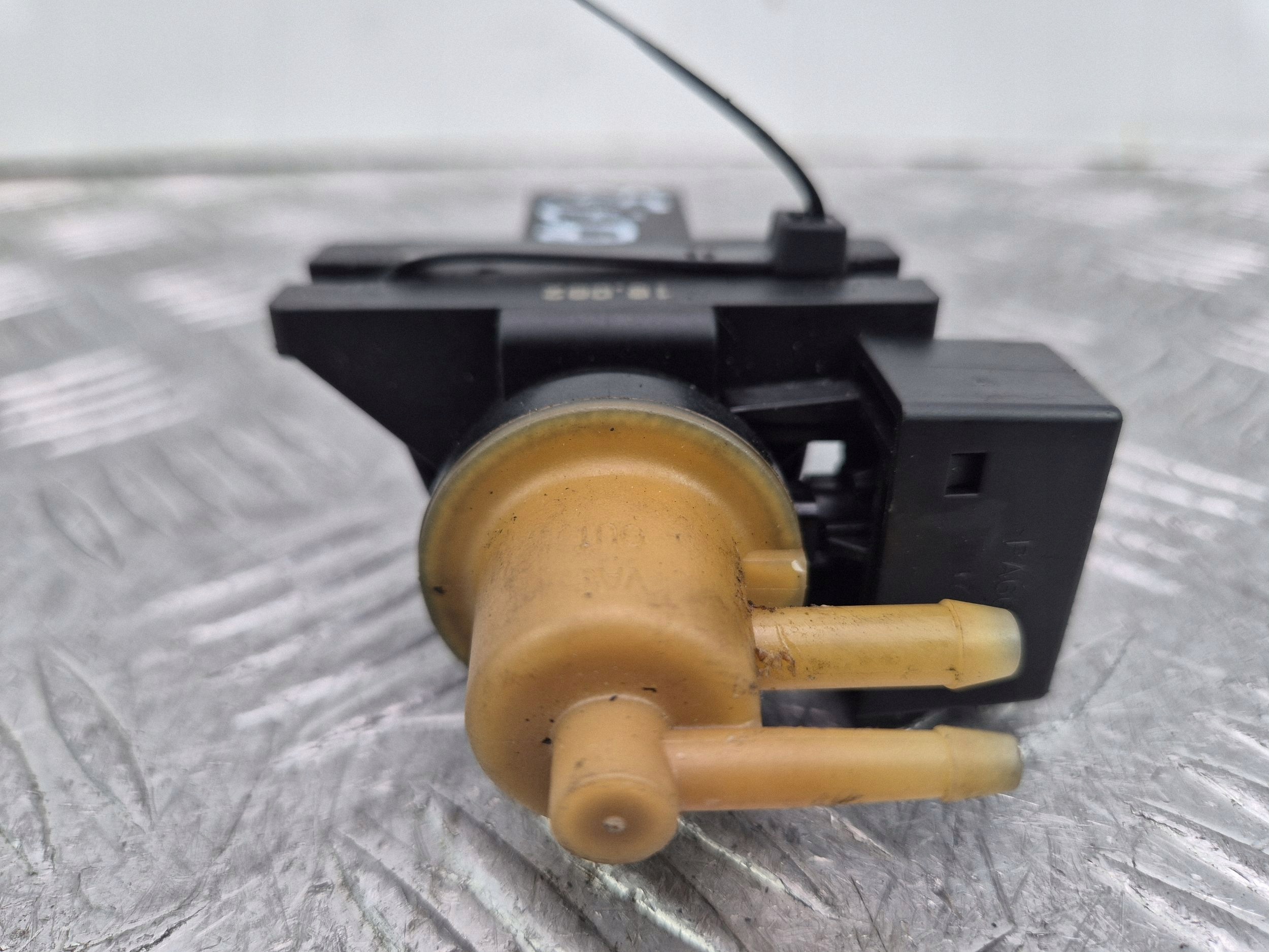 Sensor Sensor Druck MERCEDES A180 W176 A0081535428 270.910