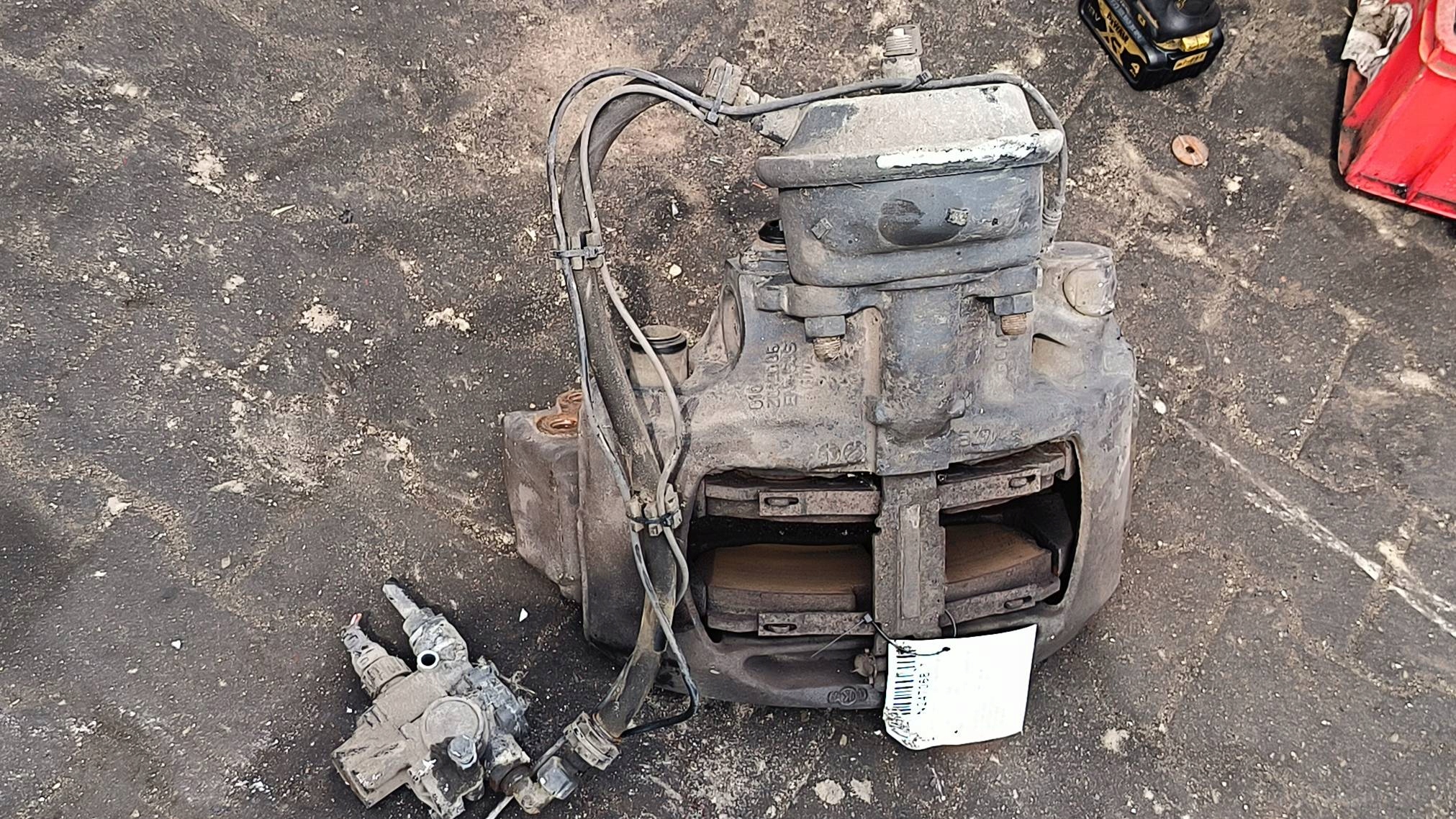 caliper brake front left 2019 IVECO STRALIS AS440ST/P LNG