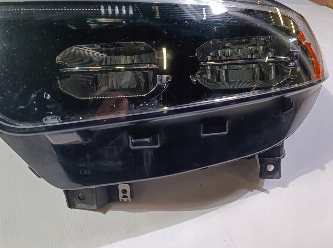 Licht vorne vorne links Ford Explorer VI 2020