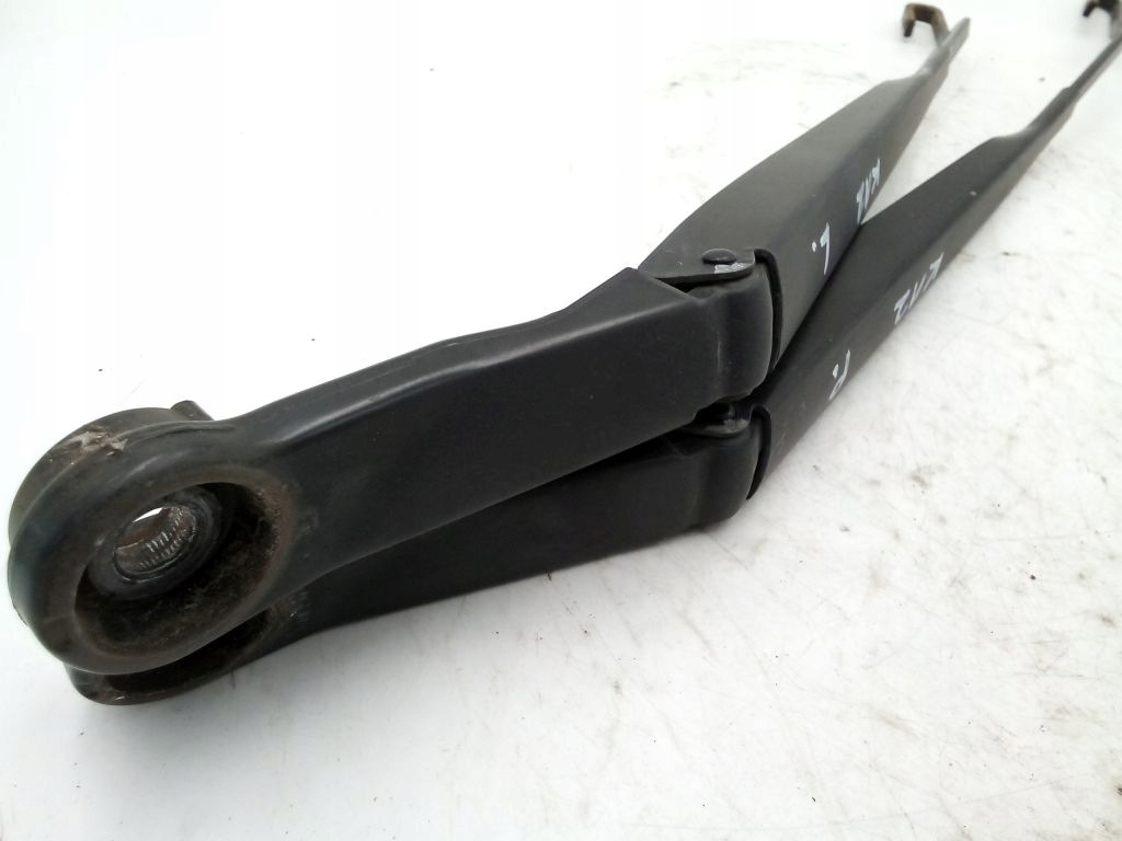 Nissan Micra K12 wiper arm left and right EU
