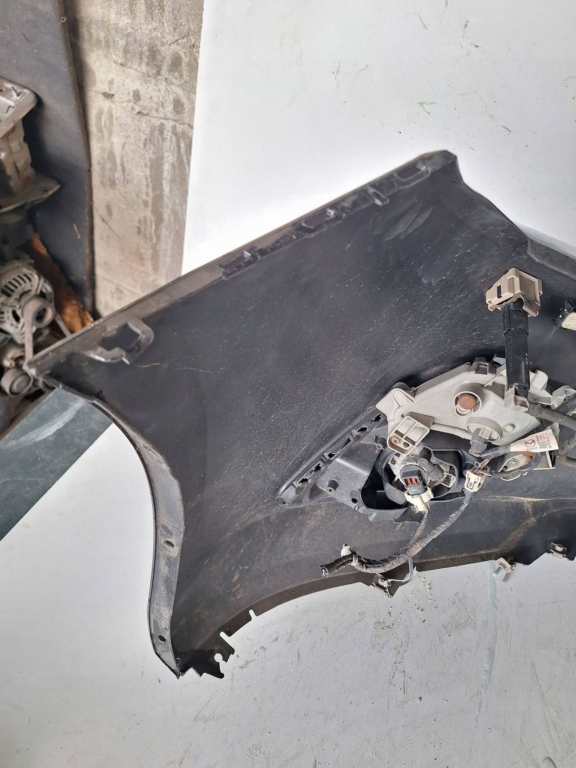 MAZDA 3 II 13-16 bumper + XENON + PDC BHN1-50031