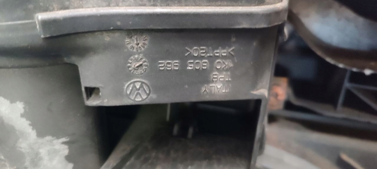 support panel for radiators pillar VW Golf V 1,6 8V