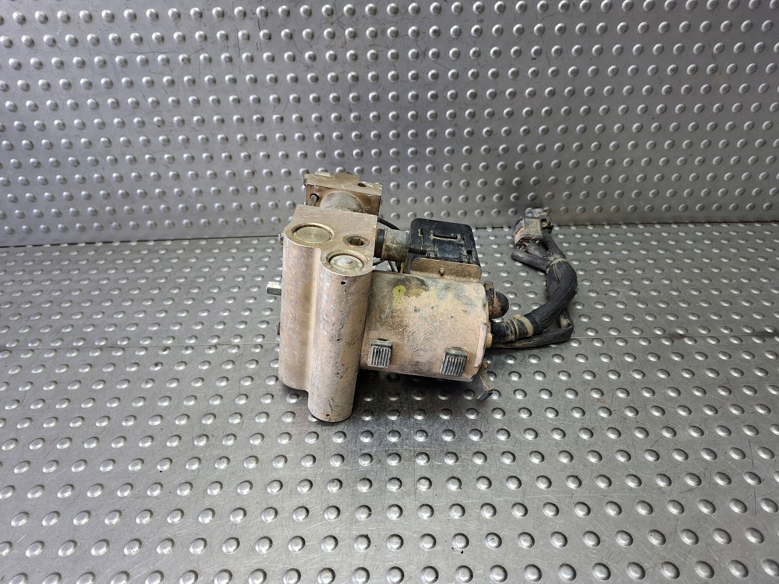pump control unit ABS ISUZU TROOPER OPEL MONTEREY 92- 894374-855