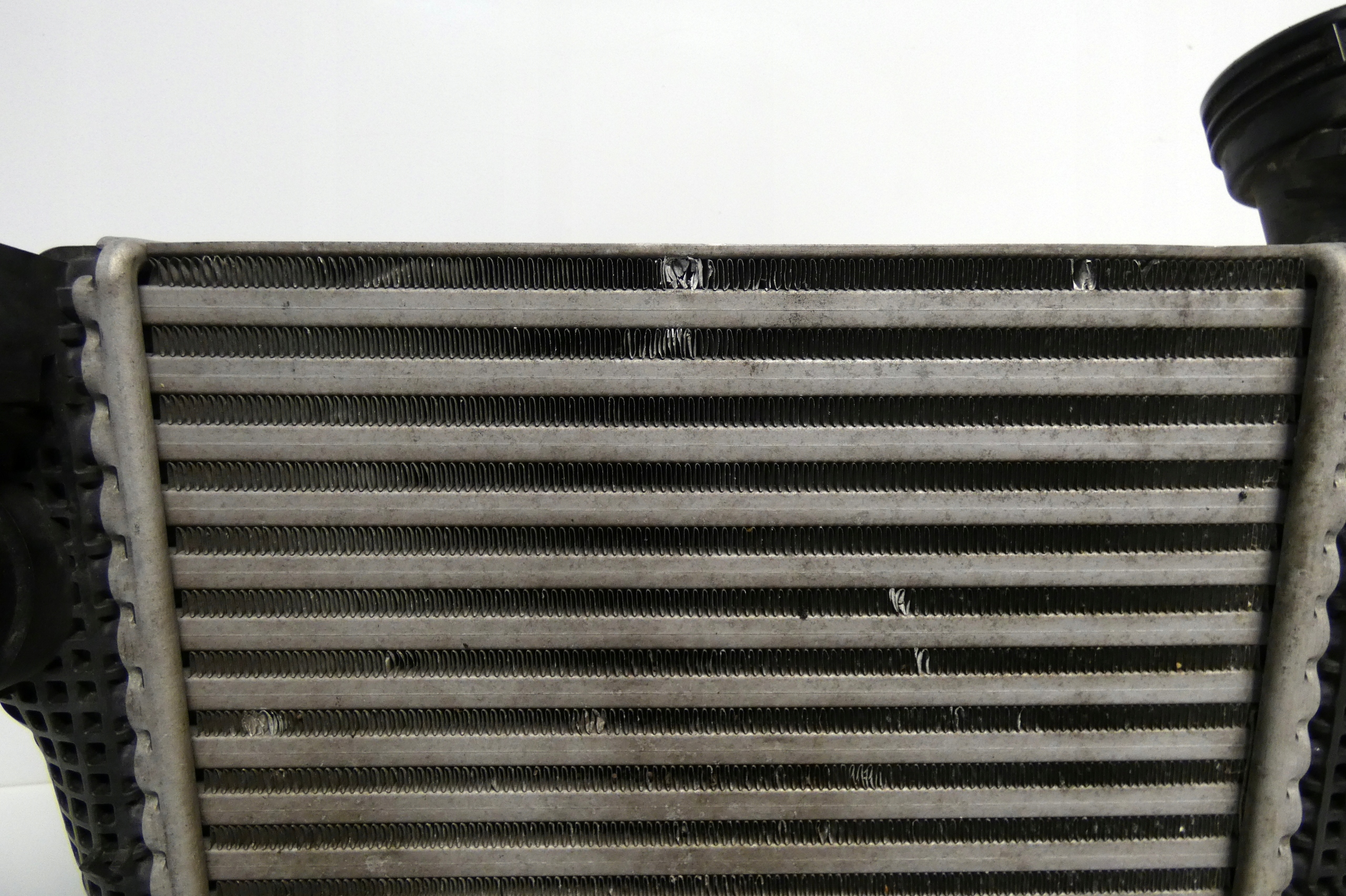 PORSCHE MACAN 95B145804B intercooler right