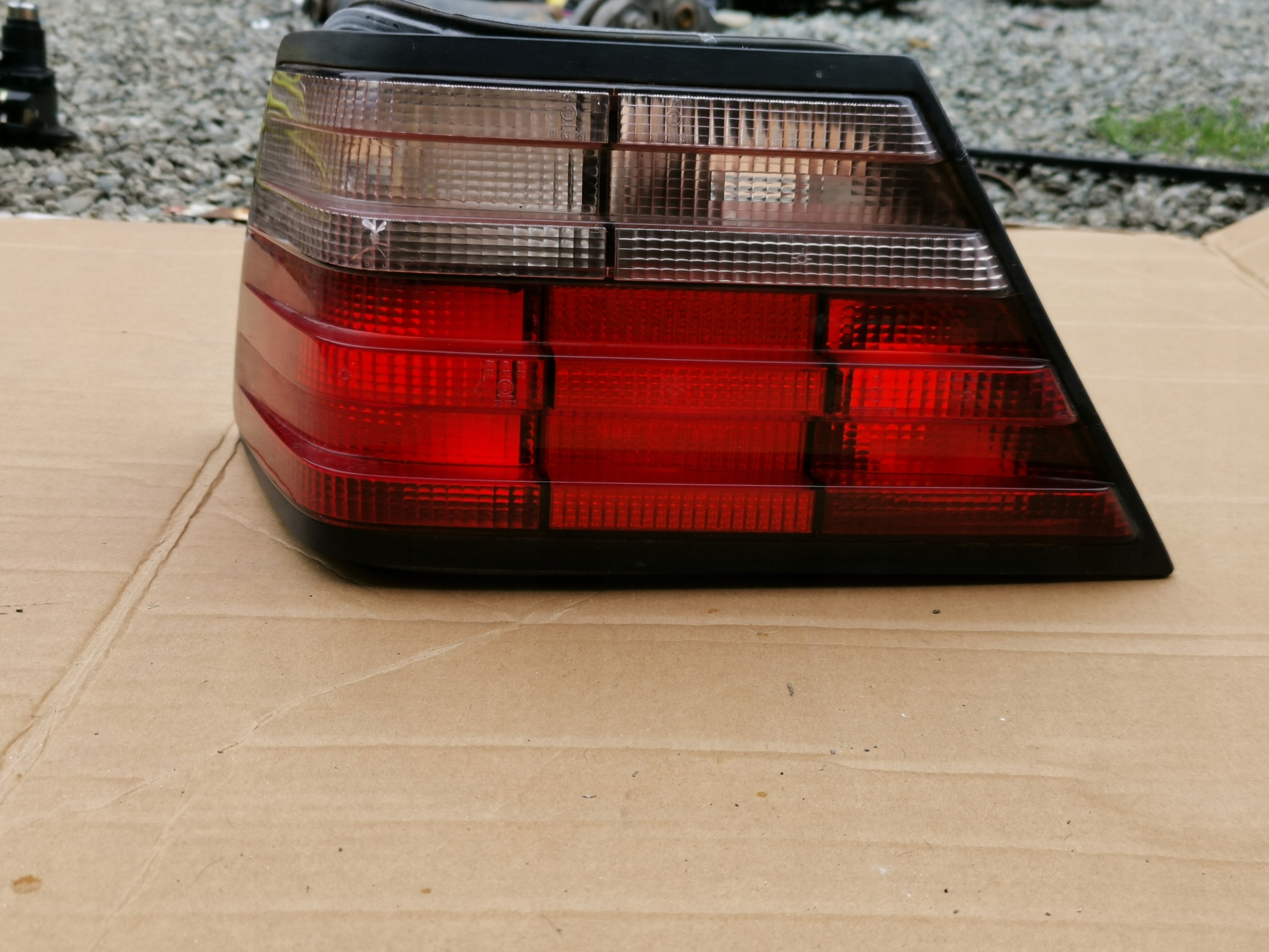 light rear part left right MERCEDES W124 sedan e-klasa