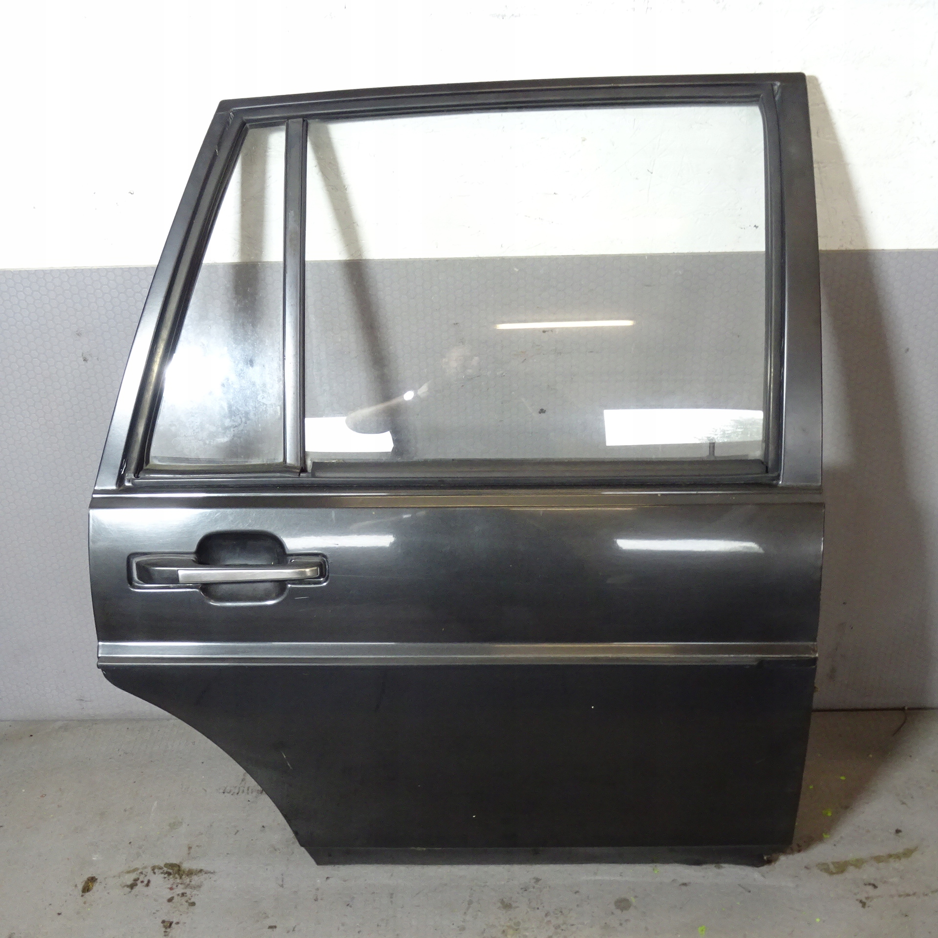 VW PASSAT B2 5D HATCHBACK door rear part right