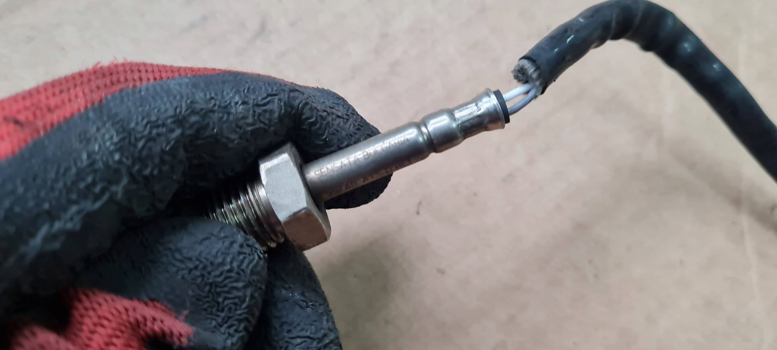 A4 B9 8W Sensor TEMPERATURY Gase 2.0 TDI 8W0906088B A5 8W Q5 A6