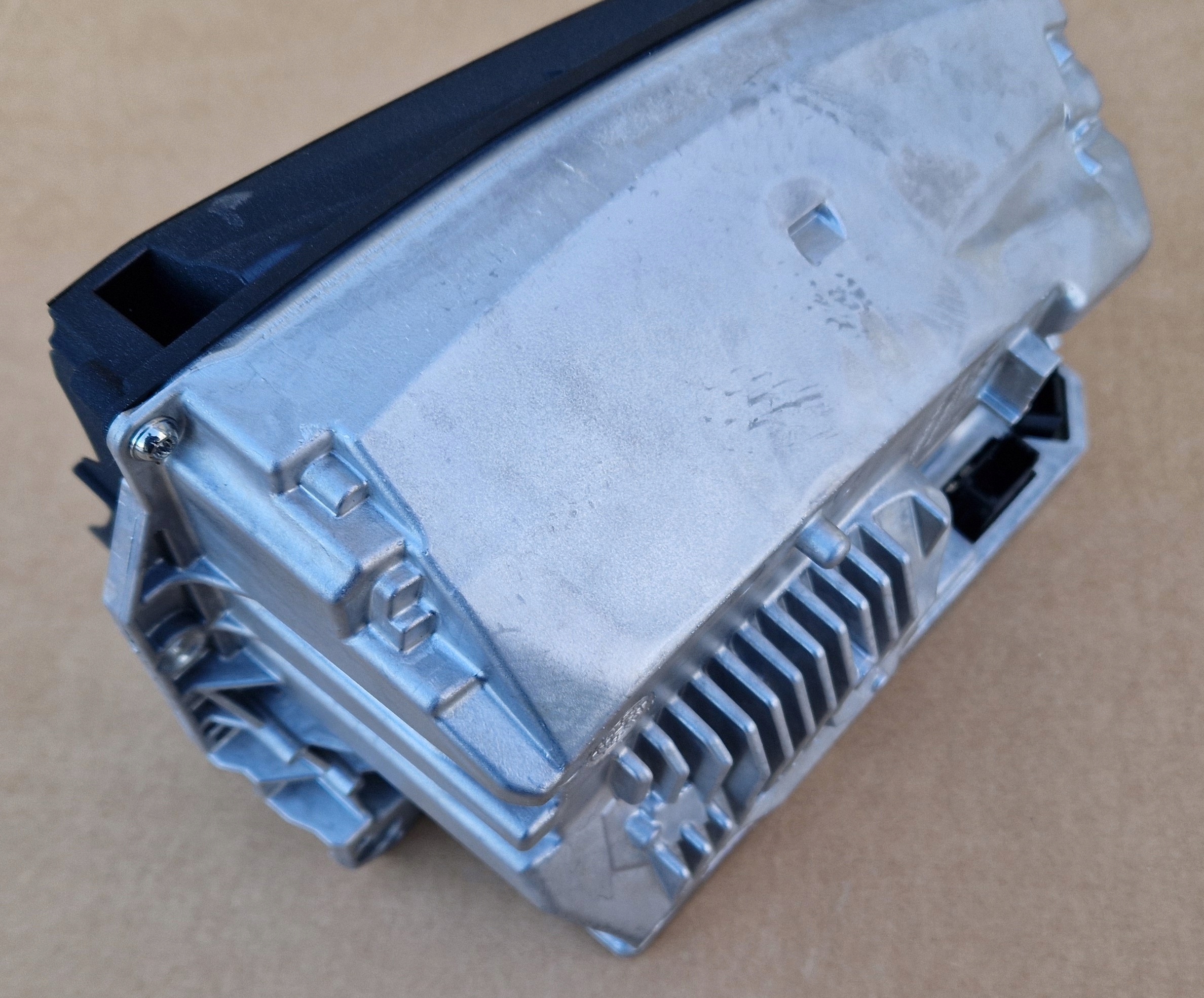 HEAD UP AUDI A6 C8 4K1919617D Original Comme Neuf