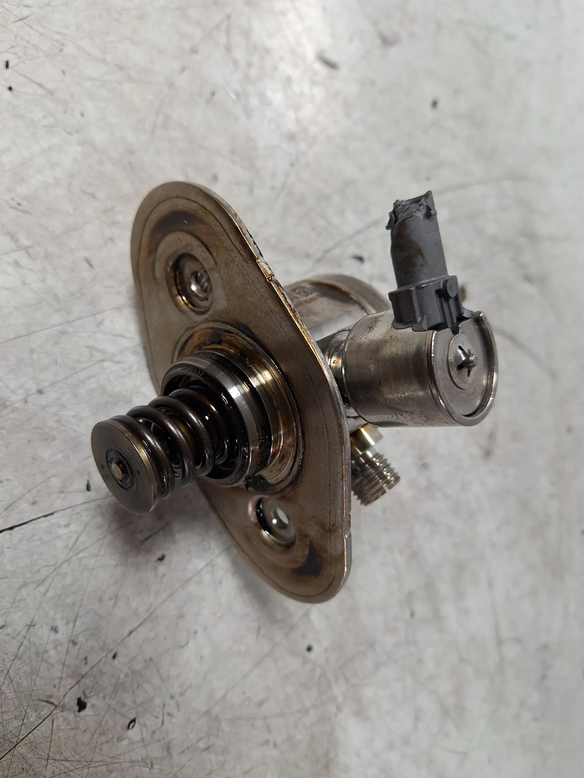 einspritzpumpe 7636881 Mini Cooper F56 1.2 TB