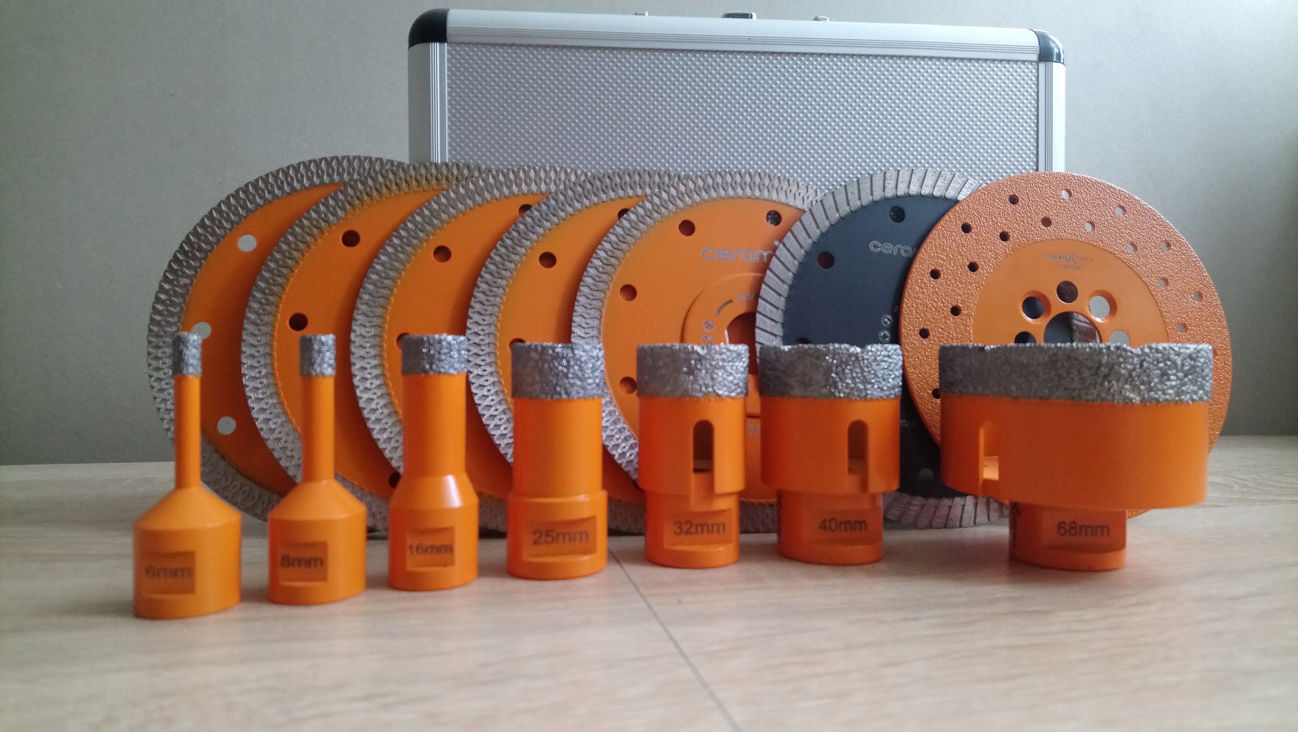 ZESTAW WIERTEŁ DO GRESU CERAM-X 7SZT + TARCZE 7SZT