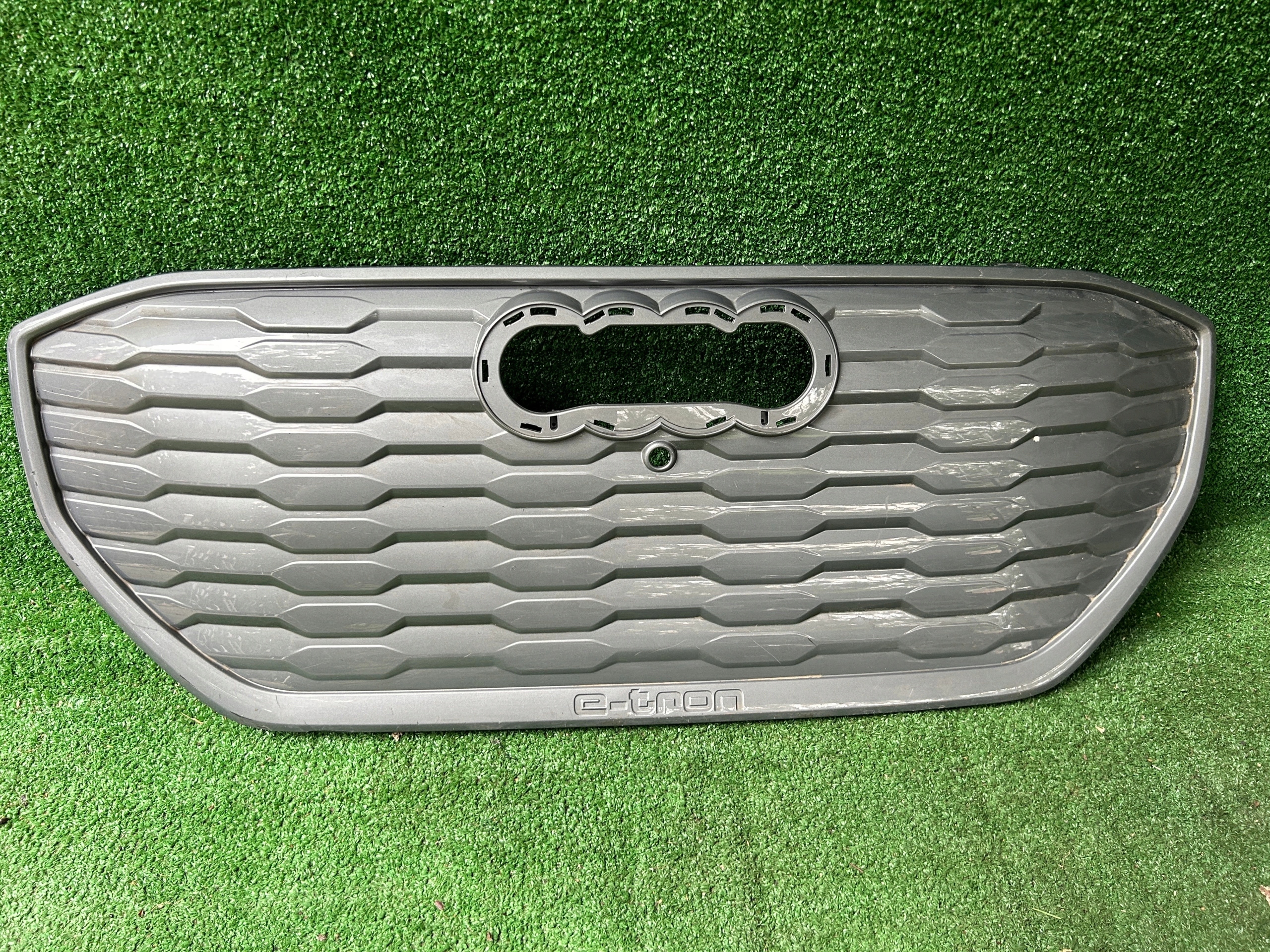 Audi Q4 E-Tron GRIGLIA Paraurti 89A853653