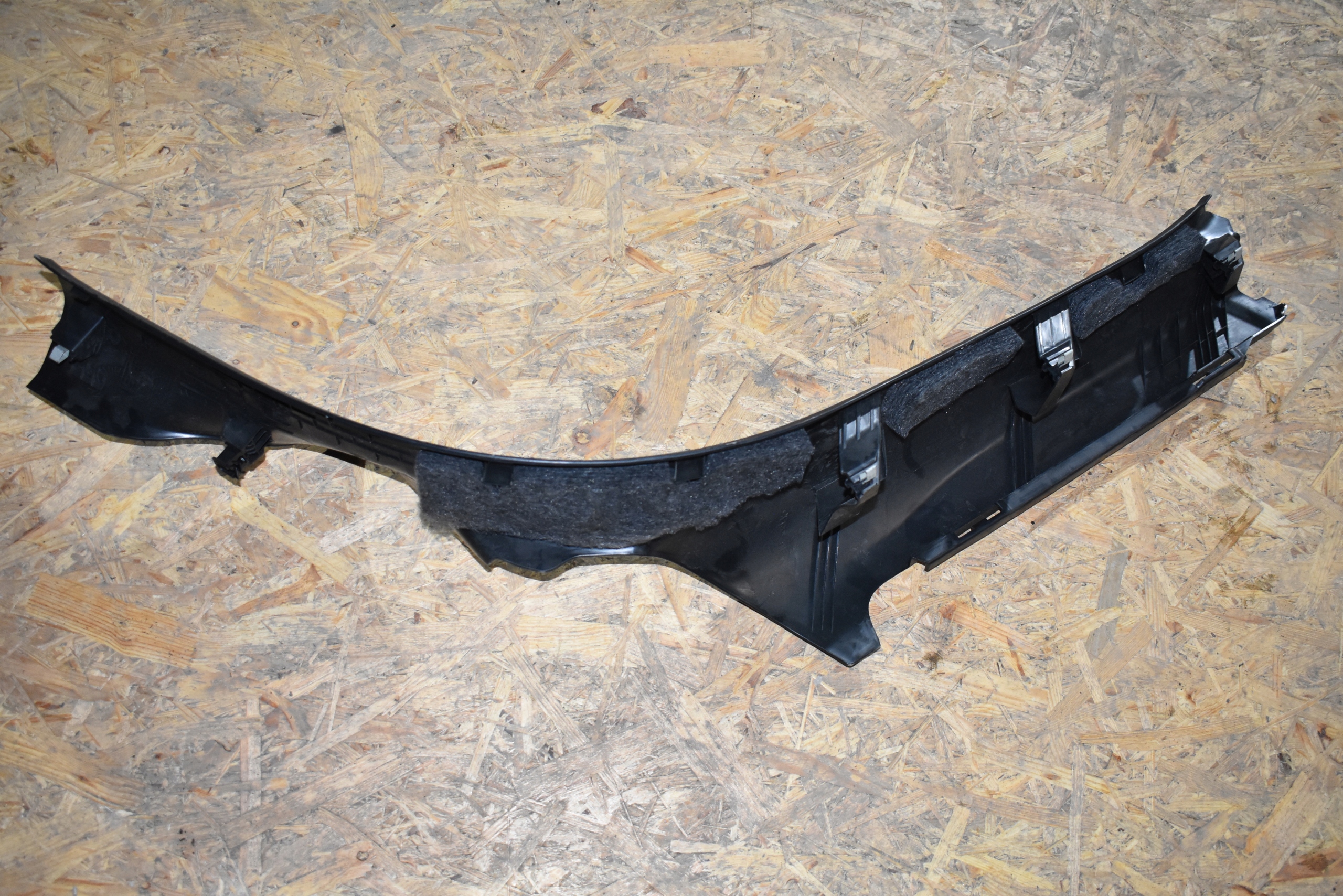 IDEALNA cover SLUPKA rear left AUDI A5 B10 1