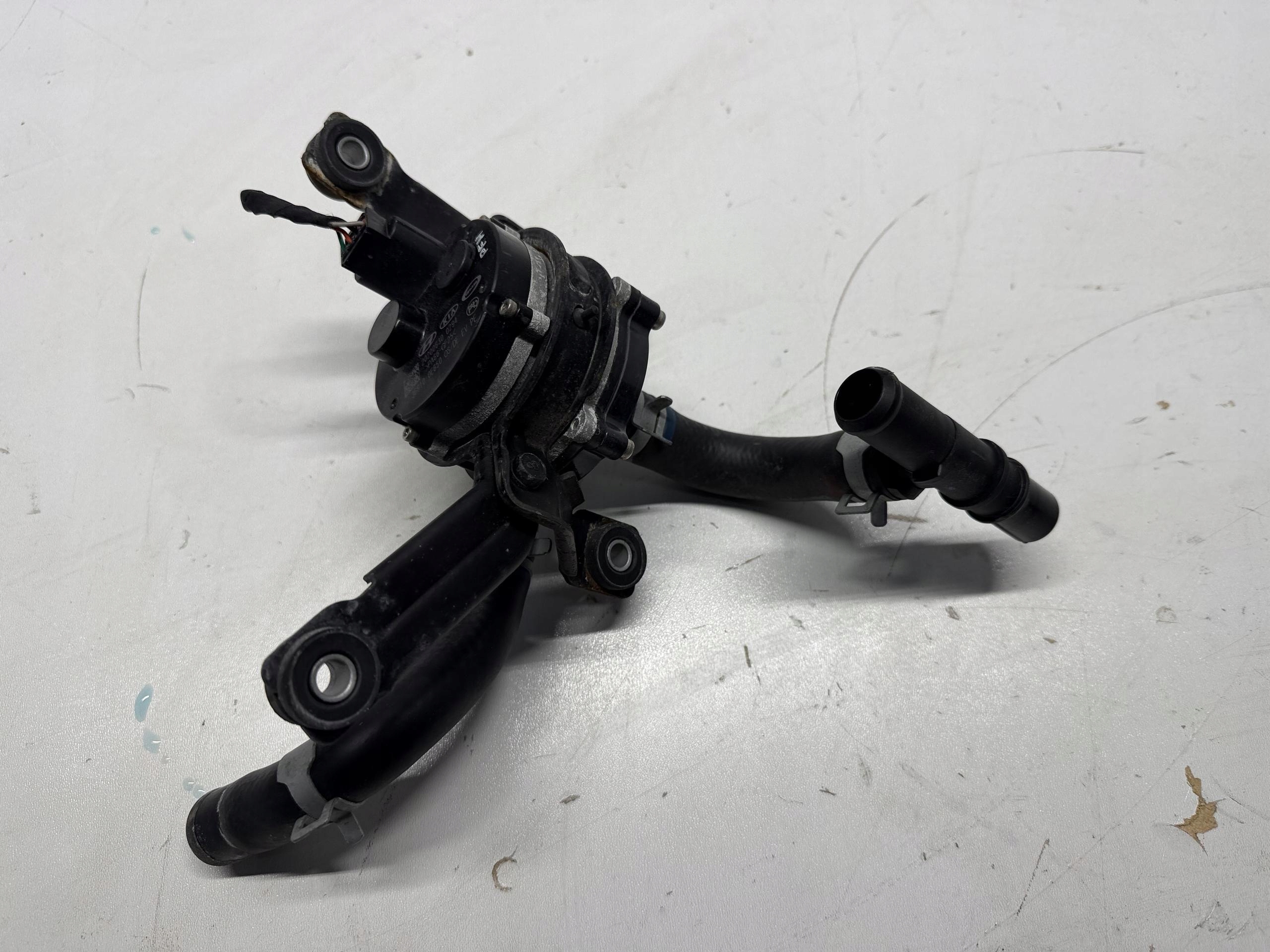 water pump HYUNDAI KONA EV electrical 36910-0E650 2018