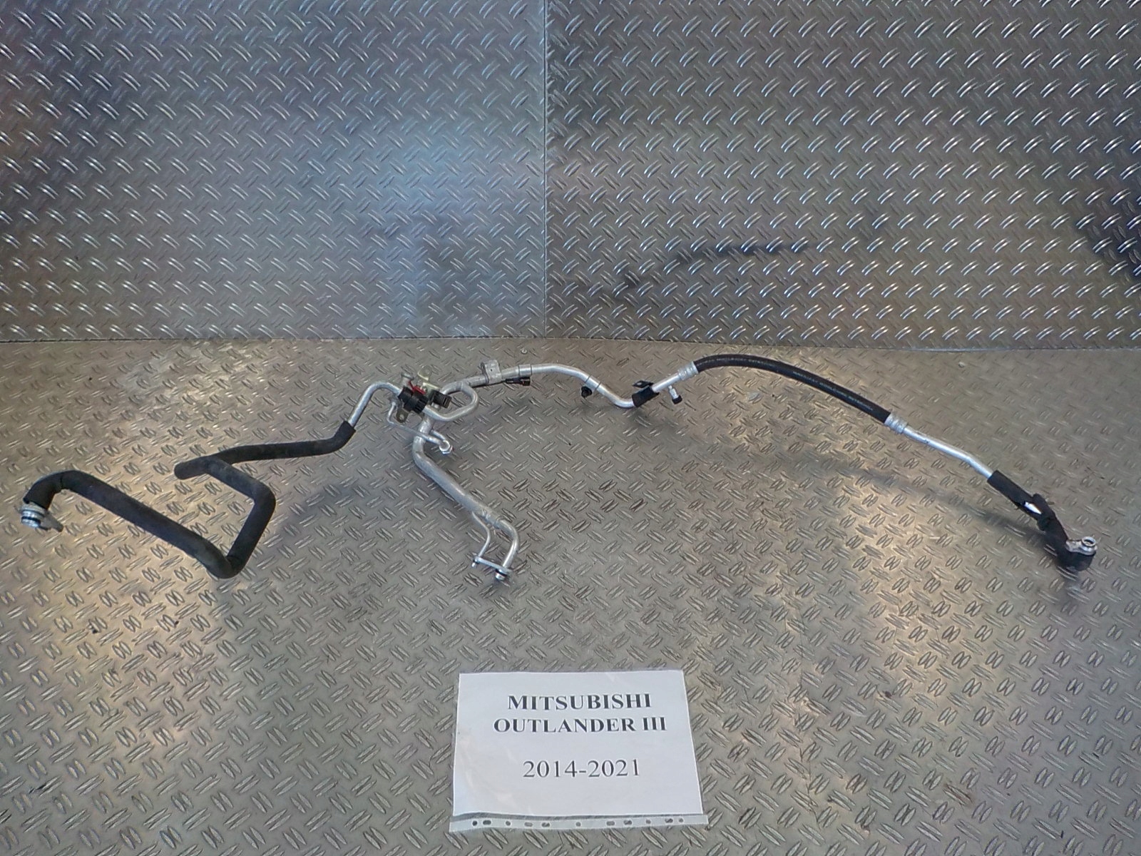 OUTLANDER III 14-21 2.0 ПОВІТРОПРОВІД КОНДИЦІОНЕР ТРУБА