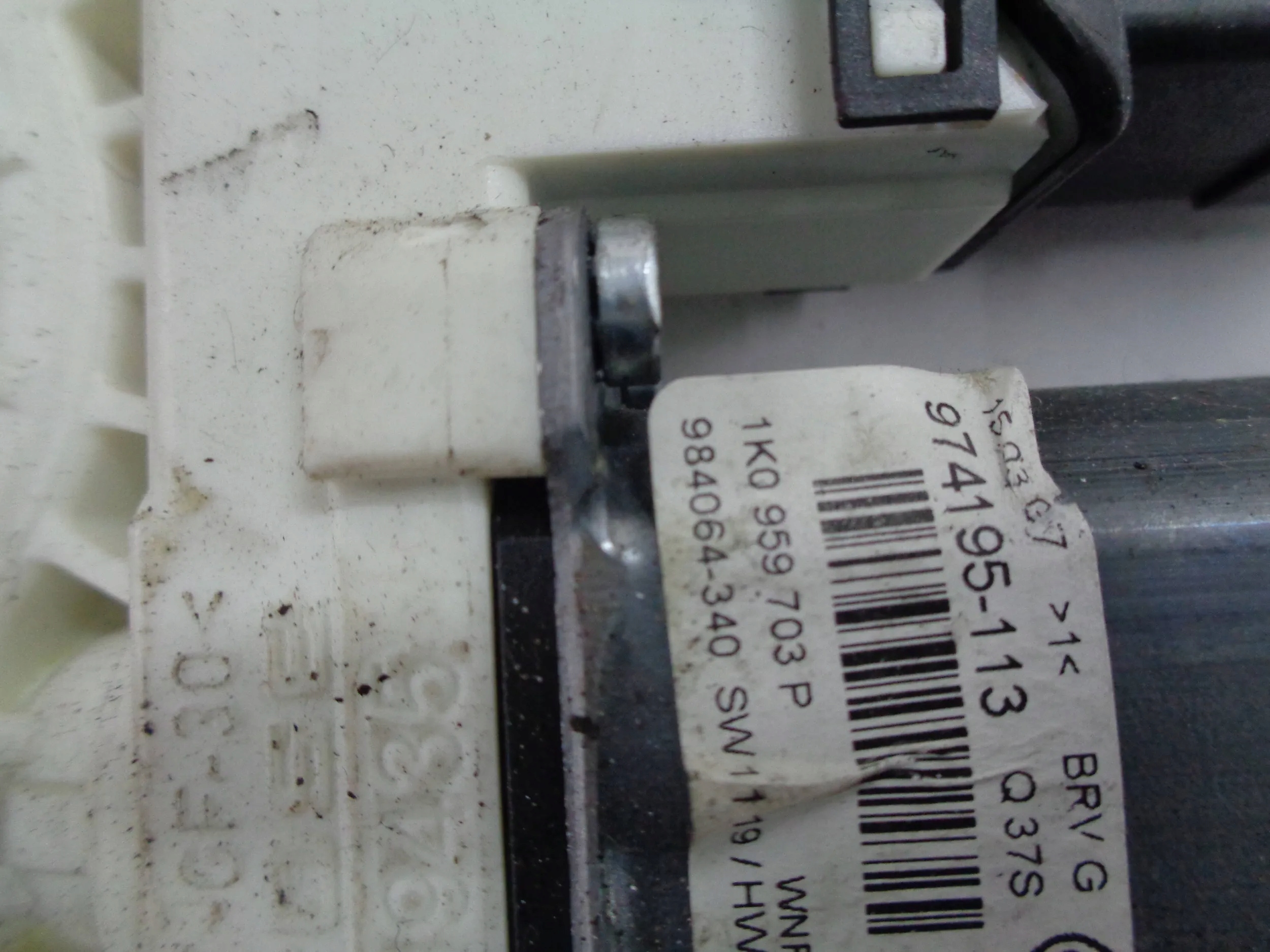 VW GOLF V JETTA lock mini motor windows left rear part