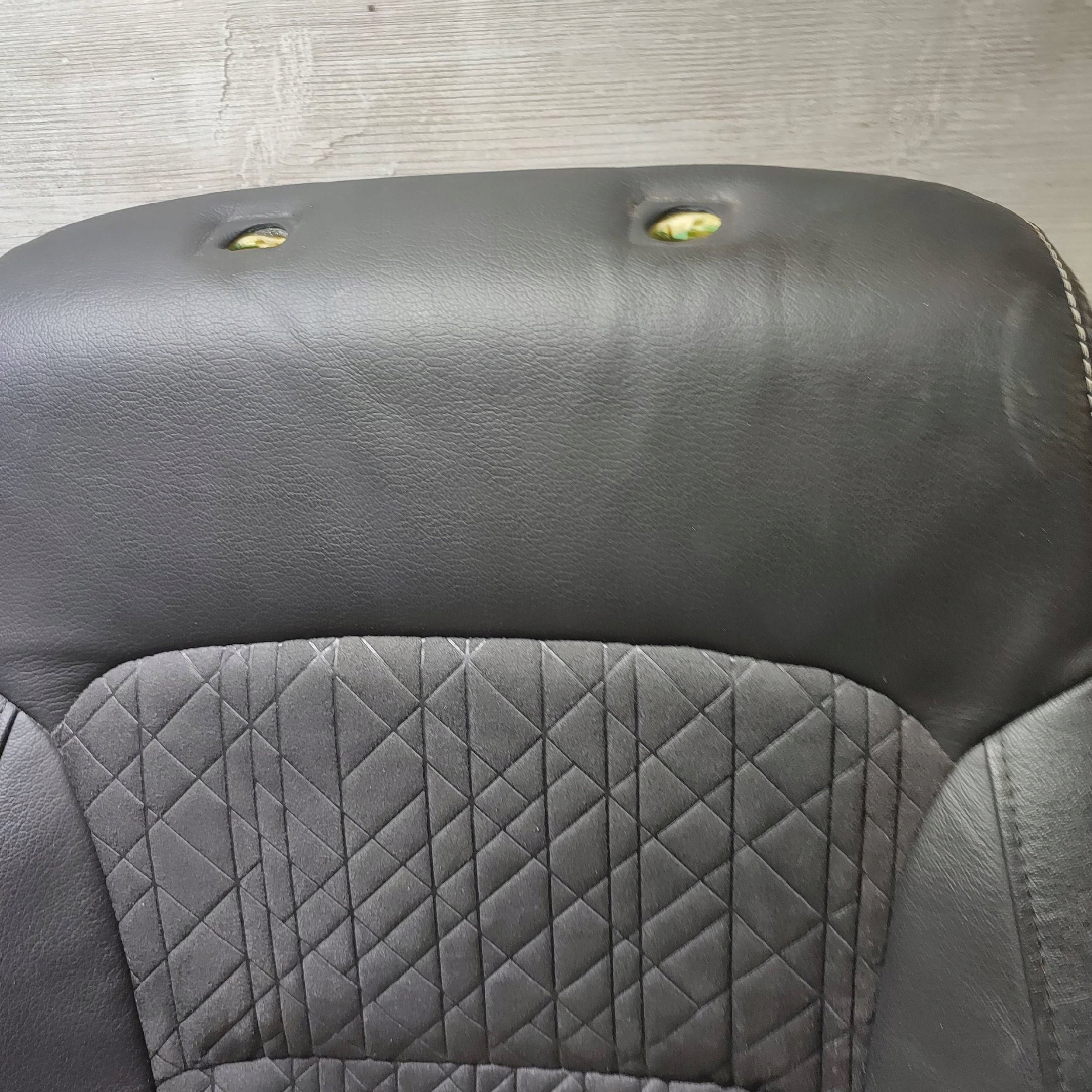 side oparcie seat front side right Suzuki Vitara (LY)