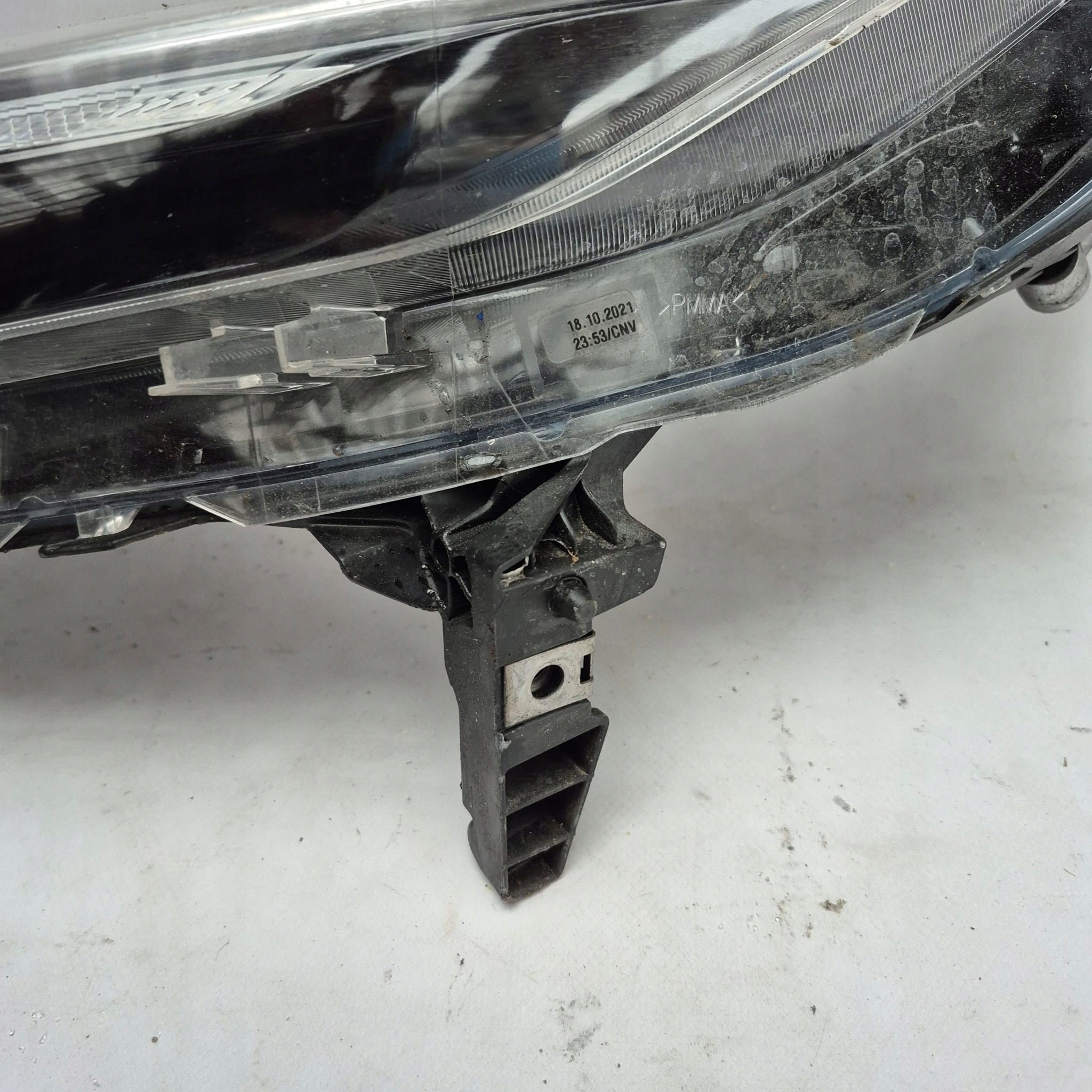 NISSAN JUKE 2 II F16 19- light left front front LED DRL 90170974