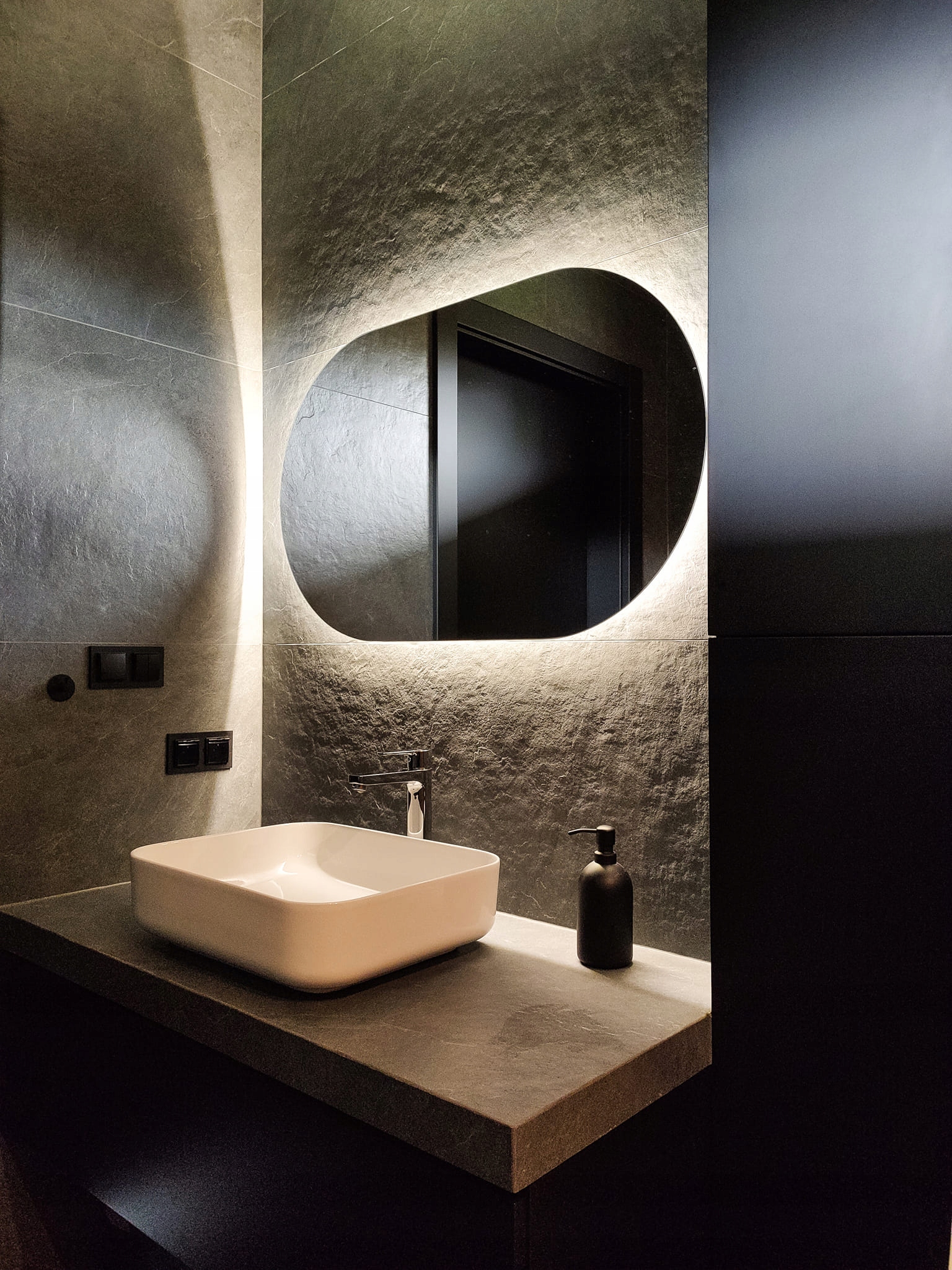 82e2d50b4afba0e9f38e06cc2916