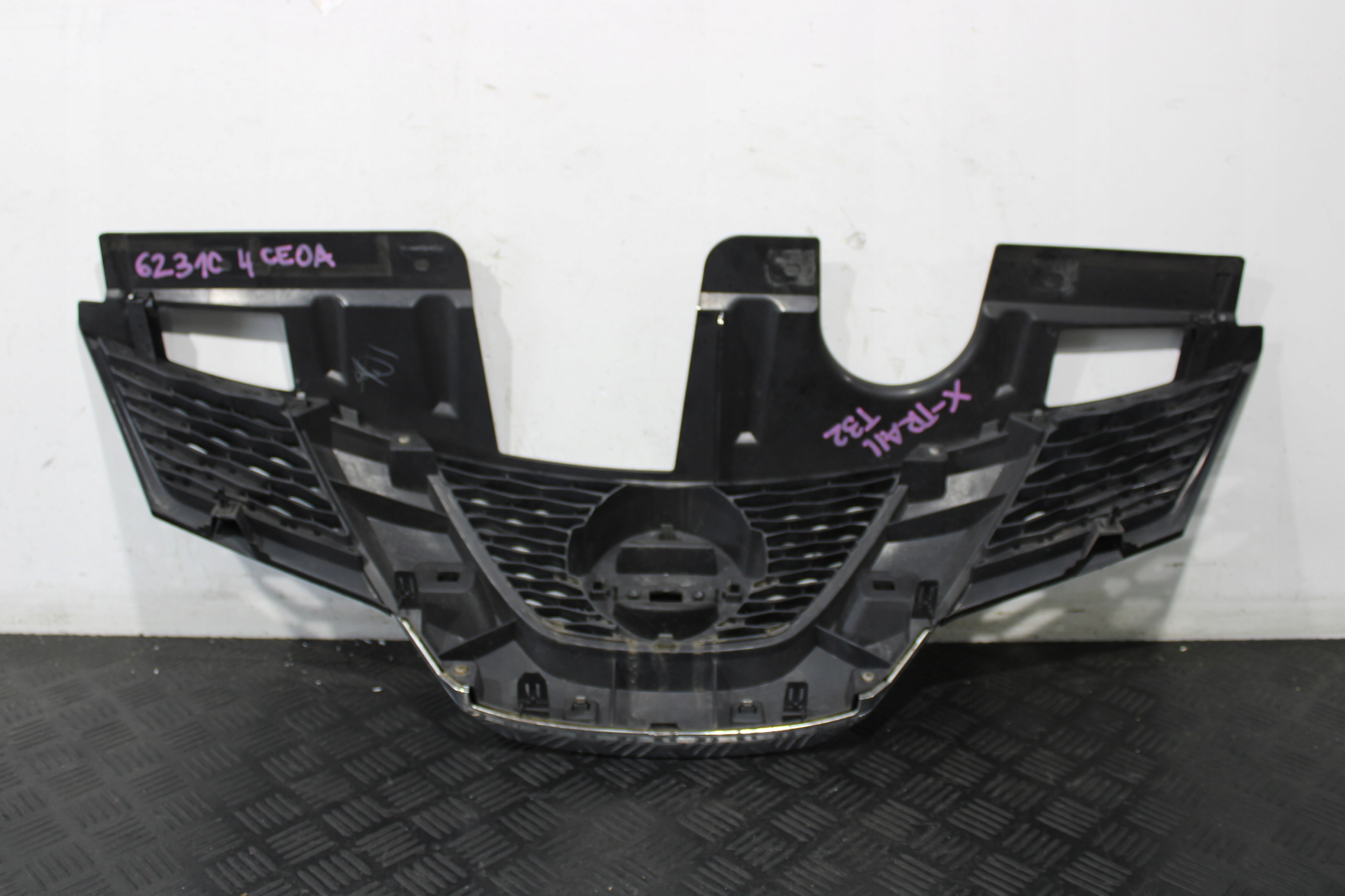 GRILLE NISSAN X-TRAIL T32 623104CE0A