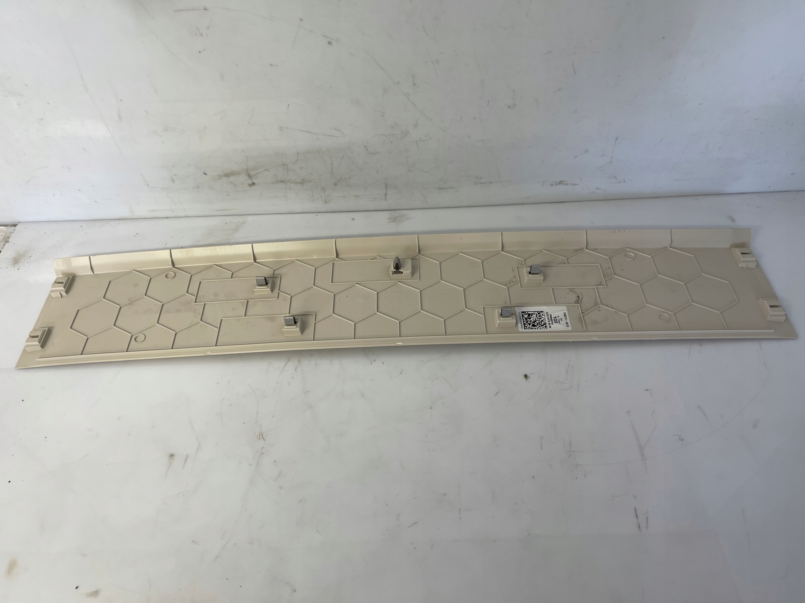 VW PASSAT B8 KOMBI lišta střechy 3G9867617