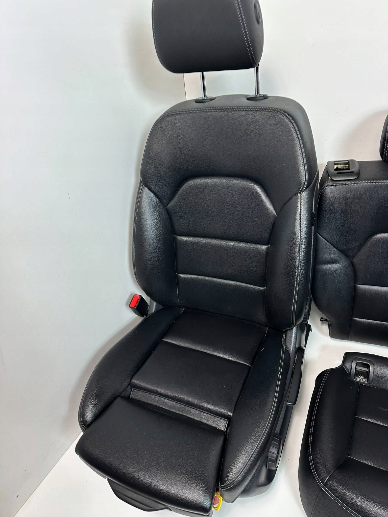 Mercedes-Benz GLA W156 2017 Sitze / Sitz / Komplet