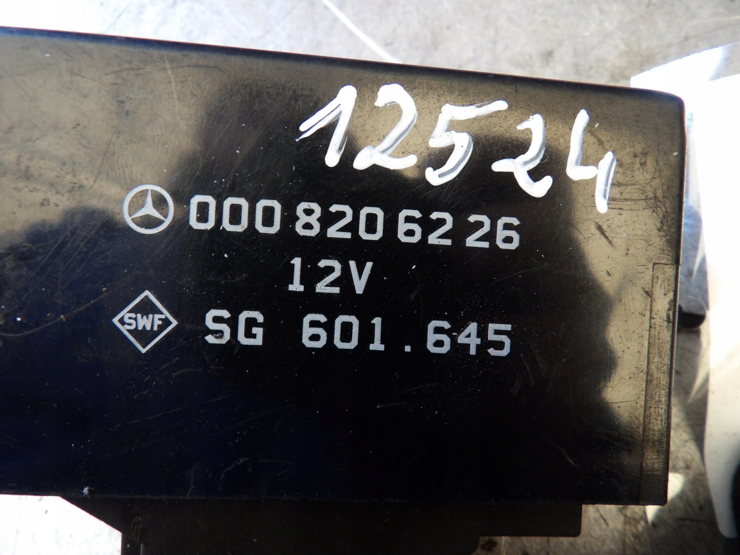 Mercedes W126 coupe module control unit seat 0008206226 SG 601.645