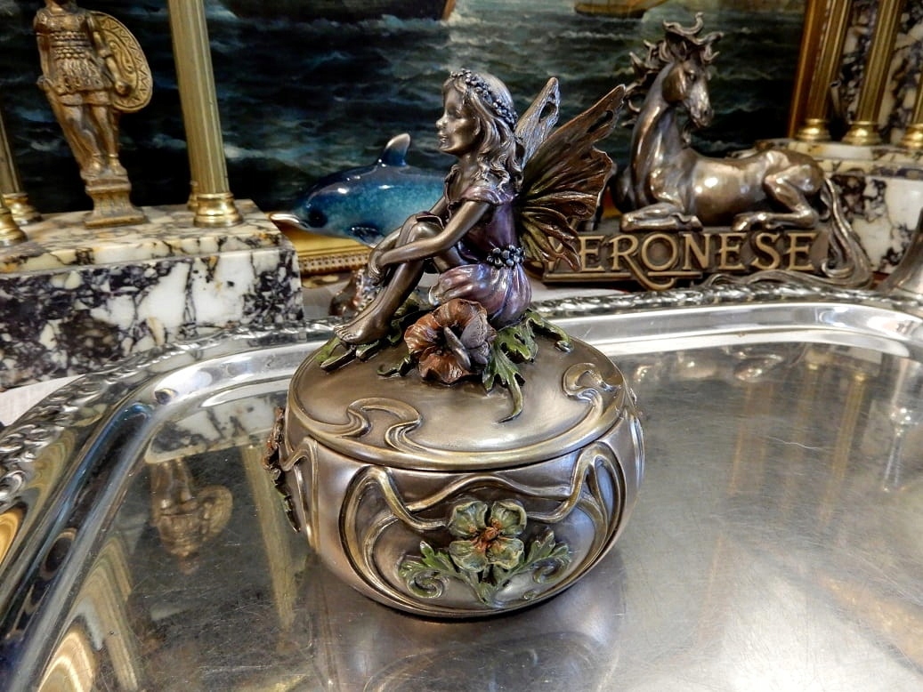 SZKATUŁKA Z ANIOŁKIEM NA KWIATACH ELFKA GRAWER v Marka bez marki