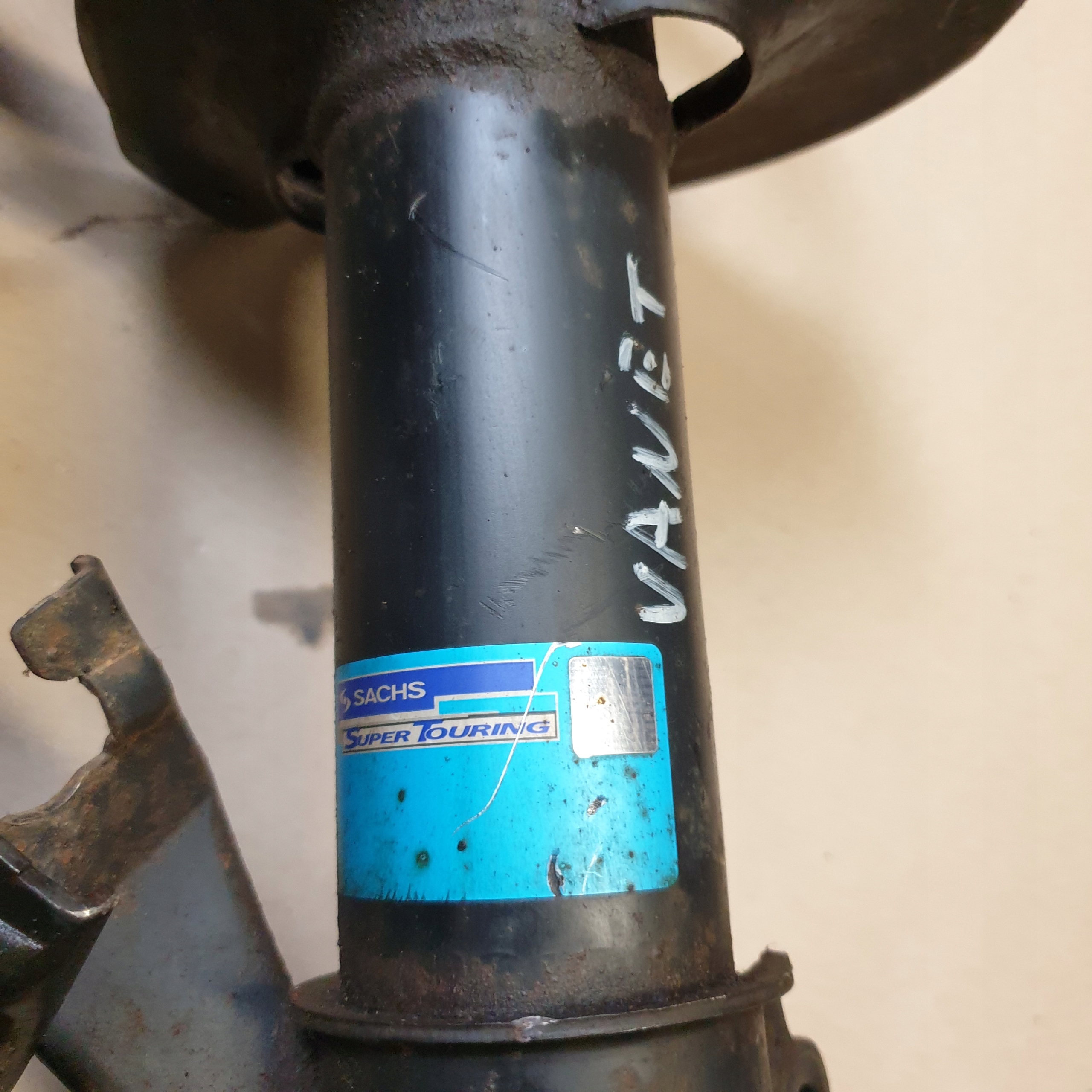 shock absorber McPherson right NISSAN VANETTE SERENA OE