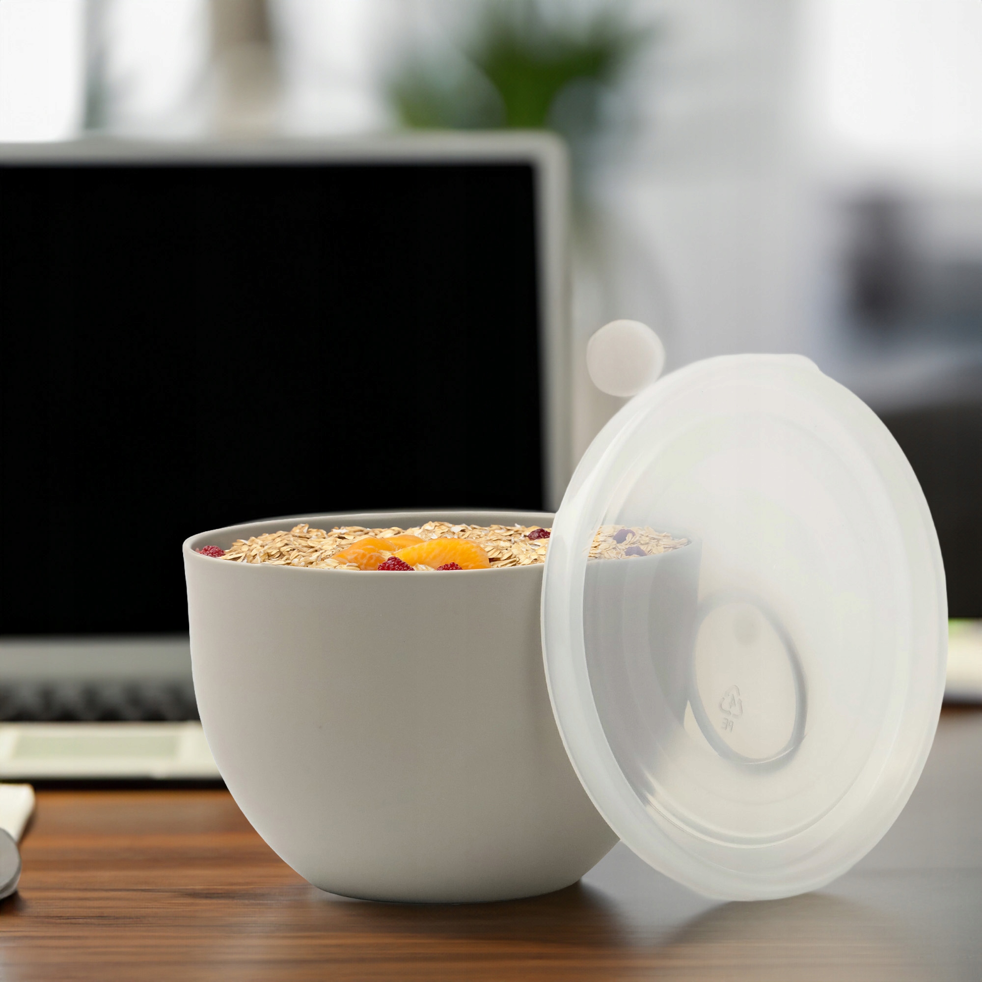 KUBEK NA JOGURT MUSLI OWSIANKĘ 500 ML POJEMNIK PLASTIKOWY Z POKRYWKĄ BEŻOWY