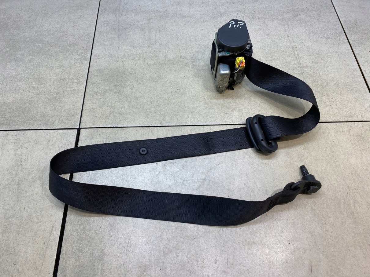 tension belt safety right front MERCEDES W169