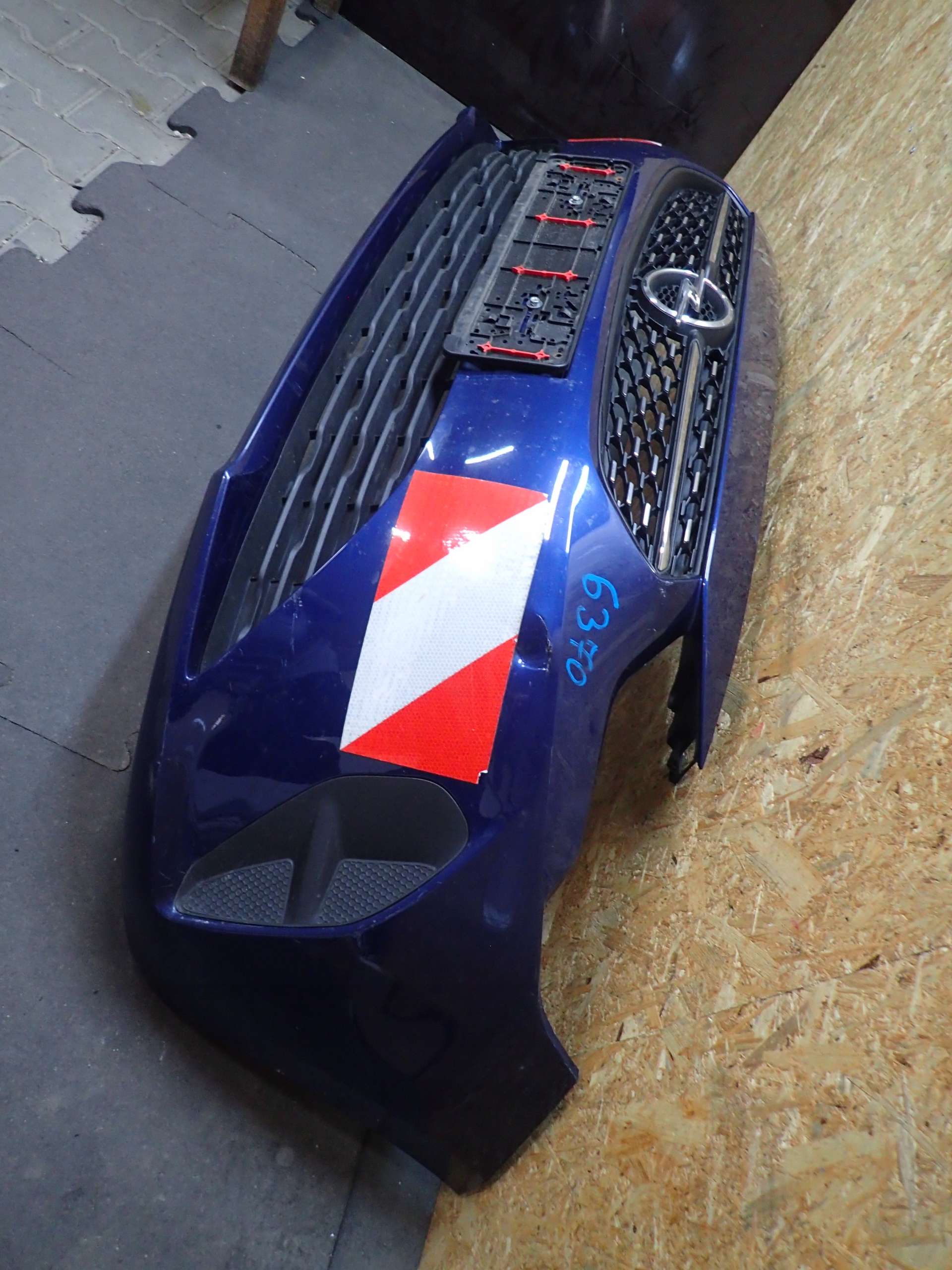 nárazník předek OPEL CORSA F