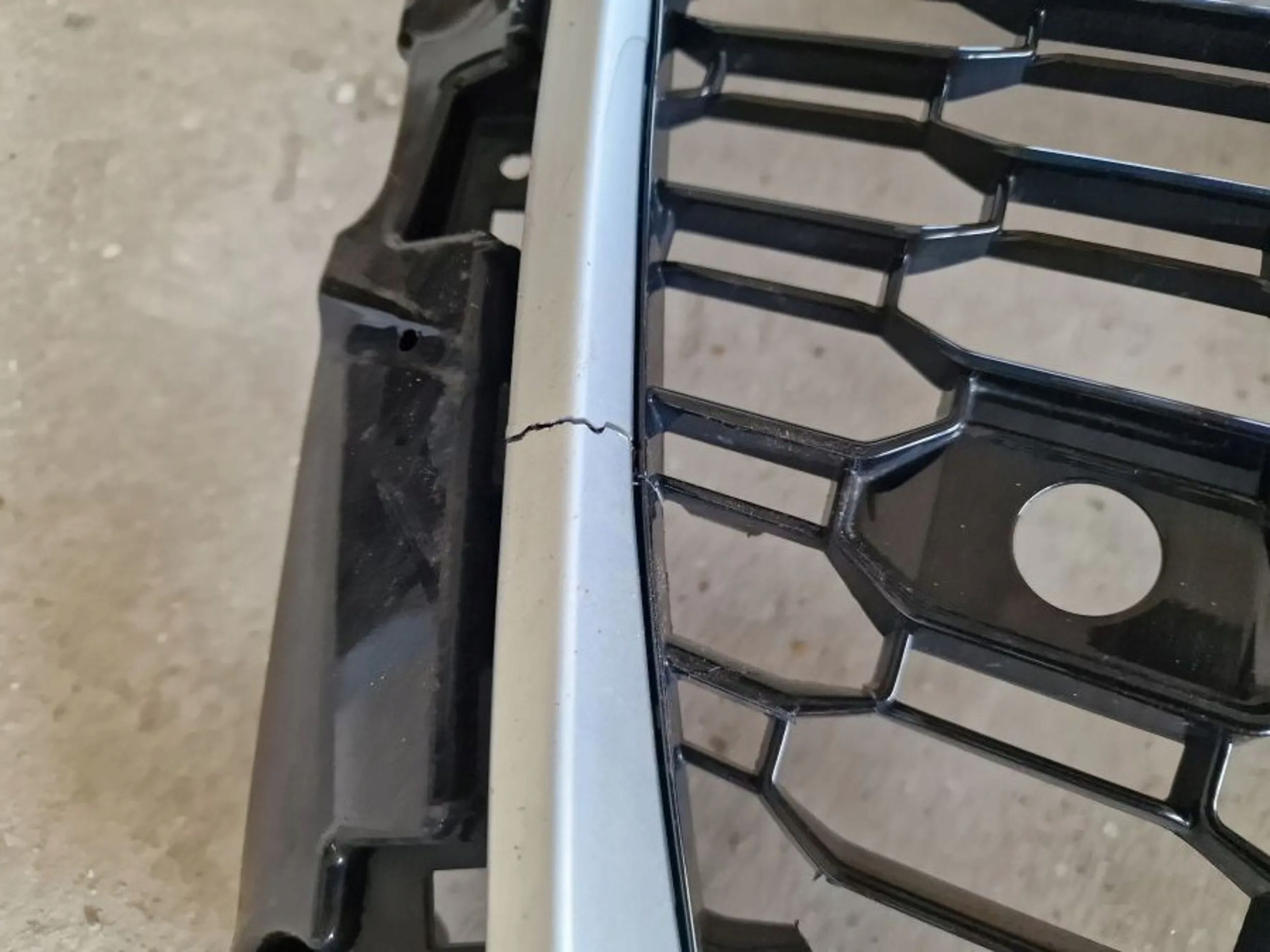 Audi RS3 2020 Atrapy chłodnicy plastic small defect Typ samochodu Samochody osobowe