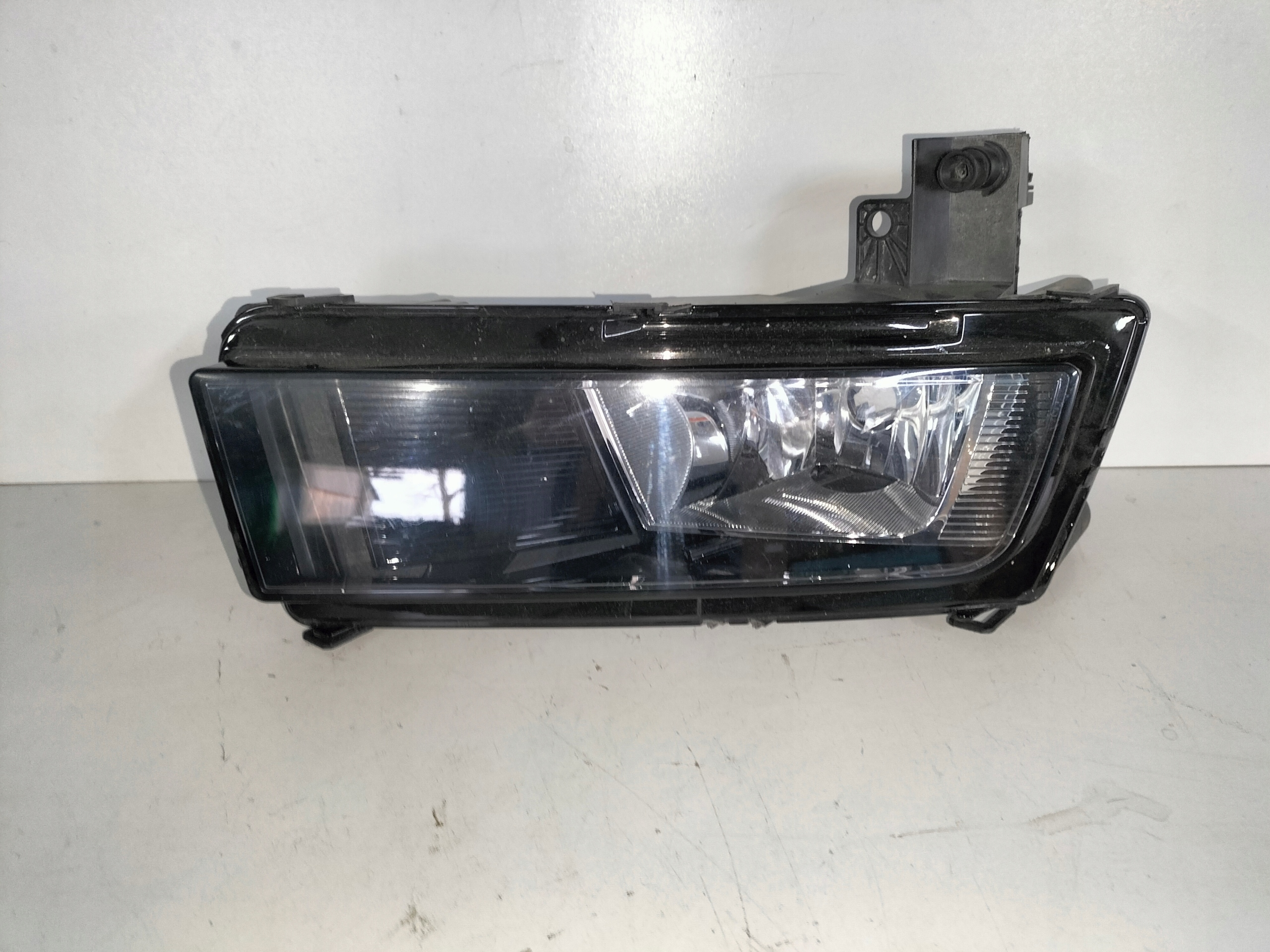 fog light light right VW TOURAN III 15
