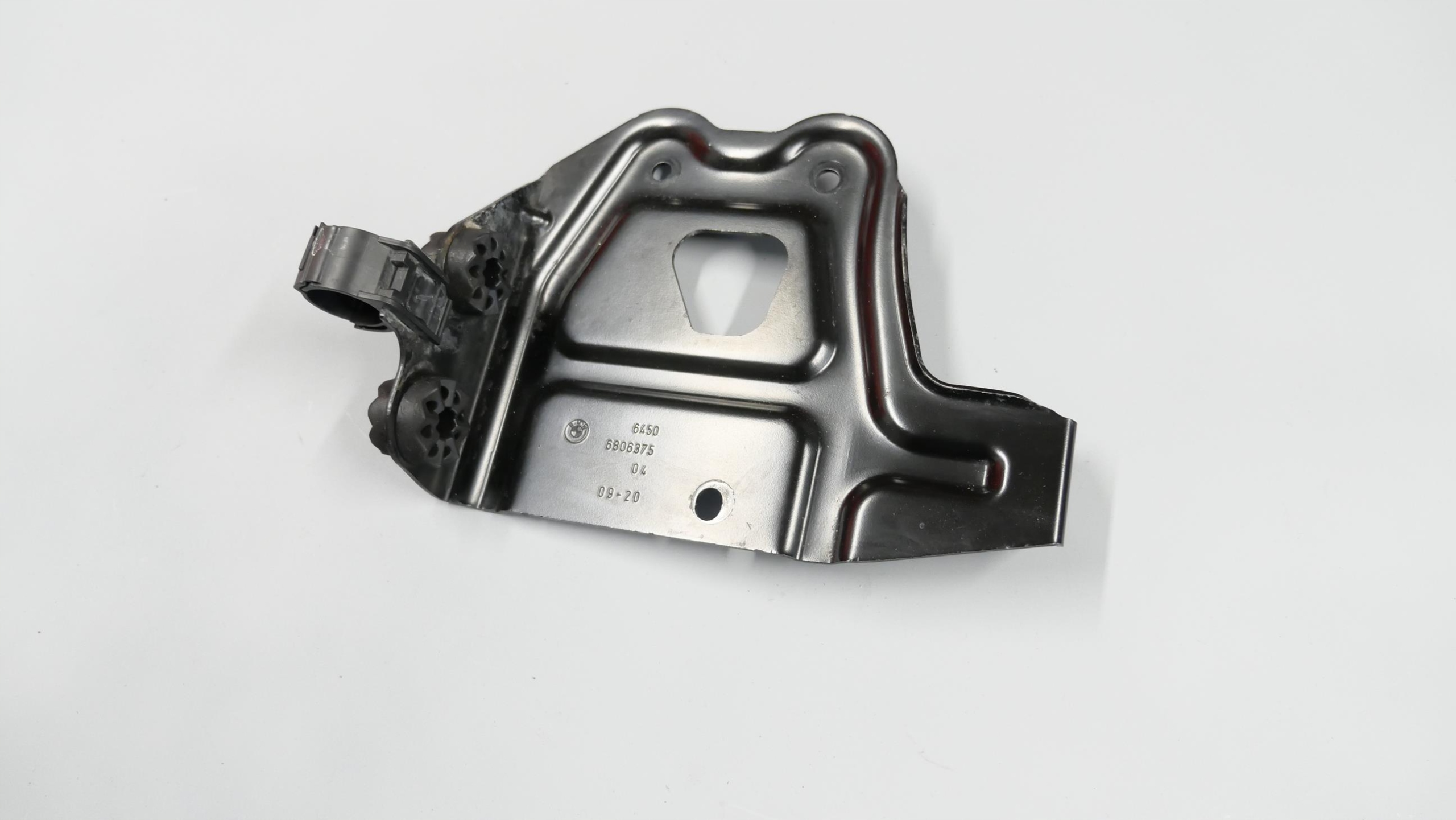 BMW G20 G21 Держатель кондиционера 6806375