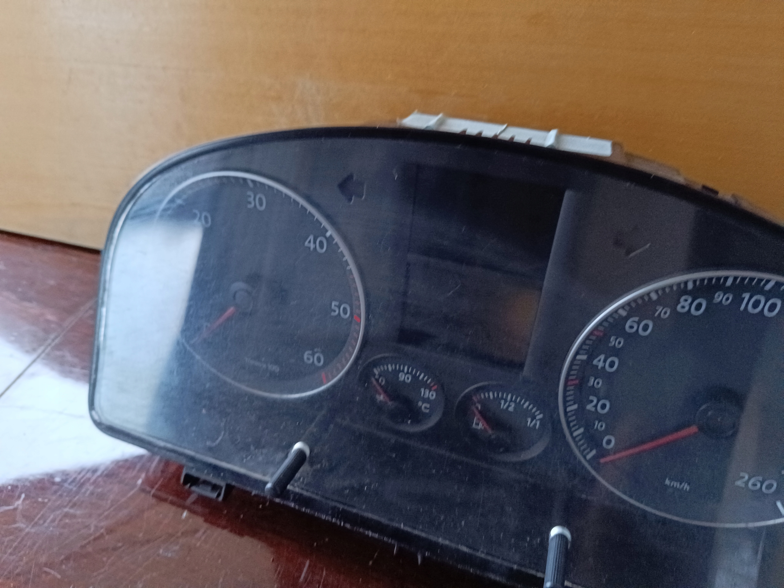 dials dials VOLKSWAGEN TOURAN 1.9TDI 1T0920850G