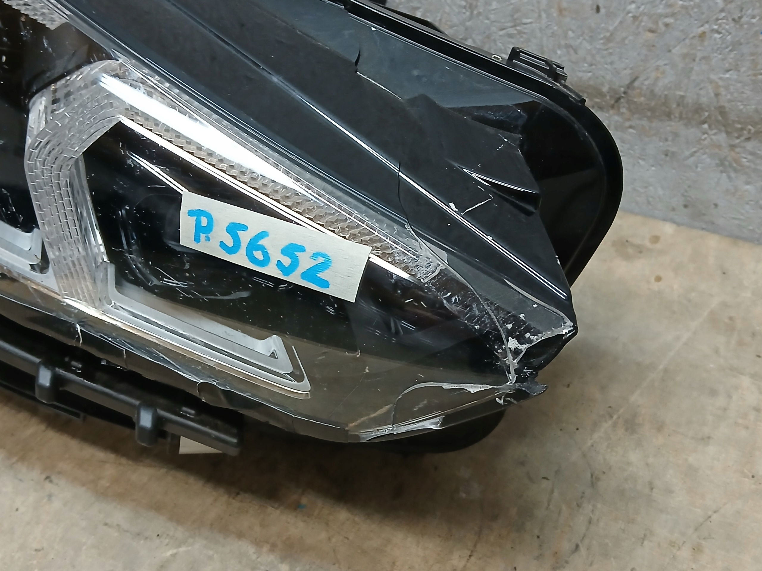 light front right BMW X1 U11 FULL LED 5A5BD48-02